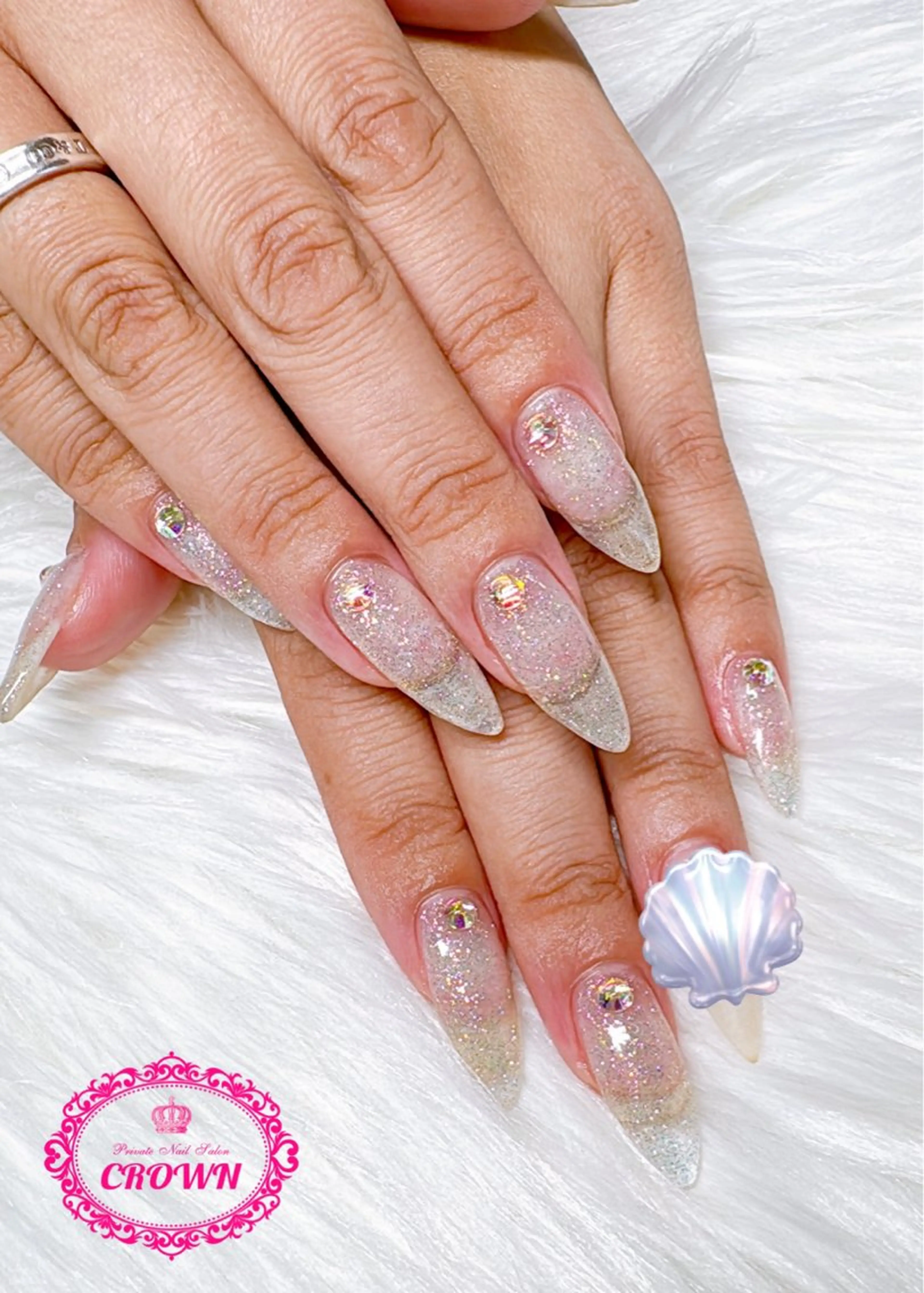 ネイル CROWN プライベートサロンのネイルデザイン