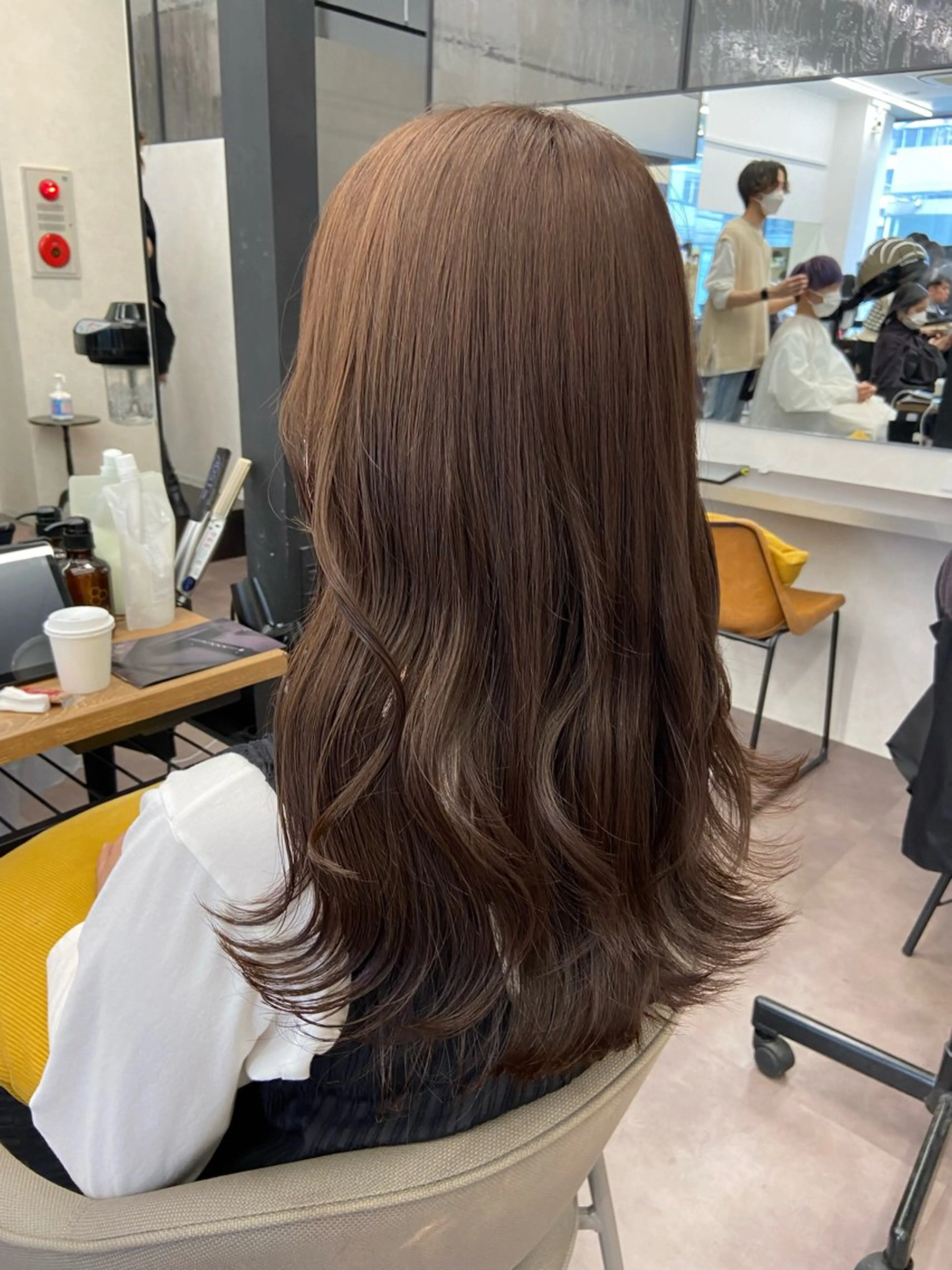 ロング カラー 🩵ブリーチ･レイヤ ー/あさか 🩵のヘアスタイル