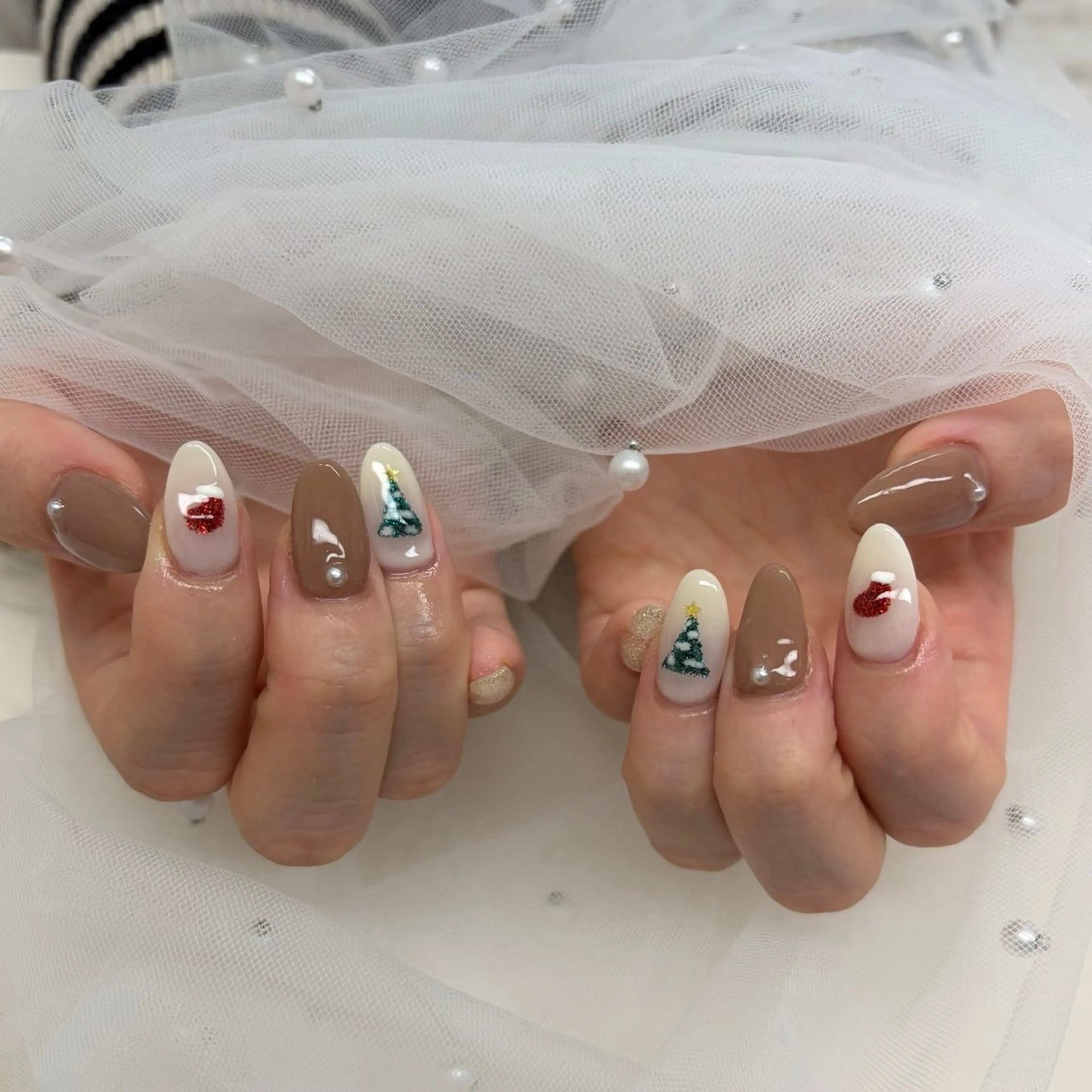 ショート 韓国風ヘア クリスマス ハンドネイル nail jaol池袋店所属・ネイルJaol 池袋のネイルデザイン