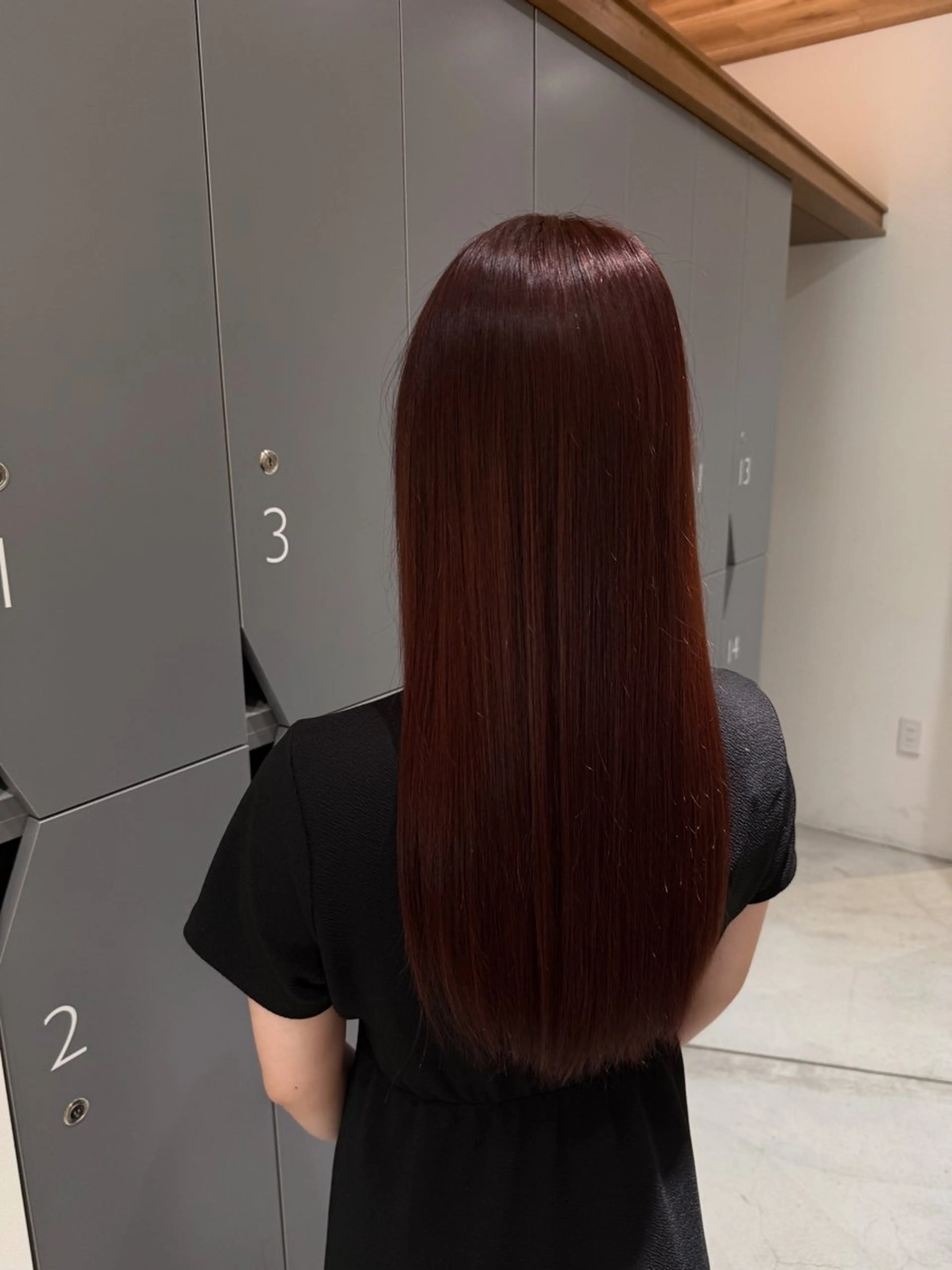 カラー 金田 彩花のヘアスタイル