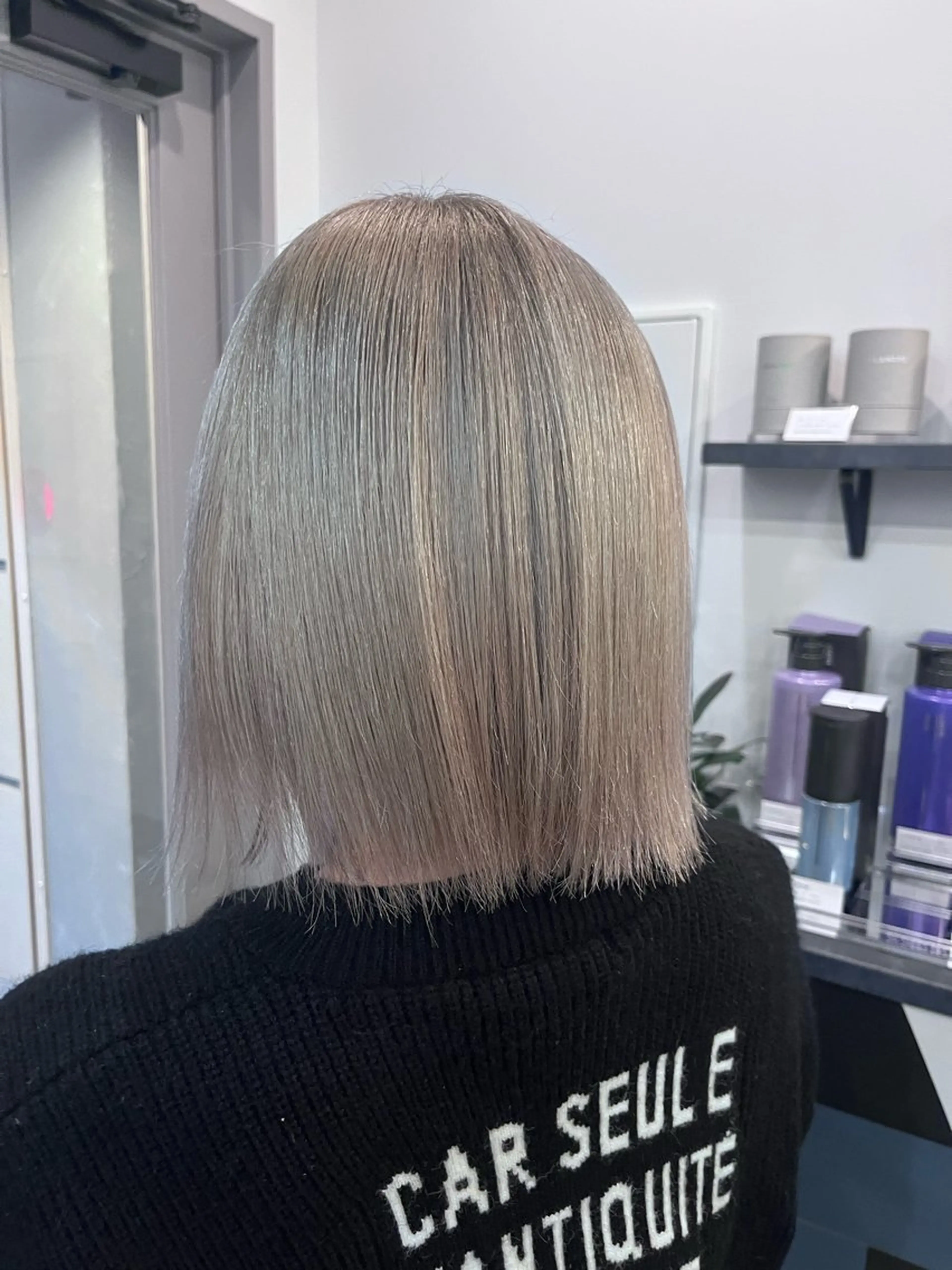 ミディアム カラー ベージュカラー ブリーチ ホワイトベージュ ヘアカラー dogstar小林諒 レイヤー/パーマのヘアスタイル