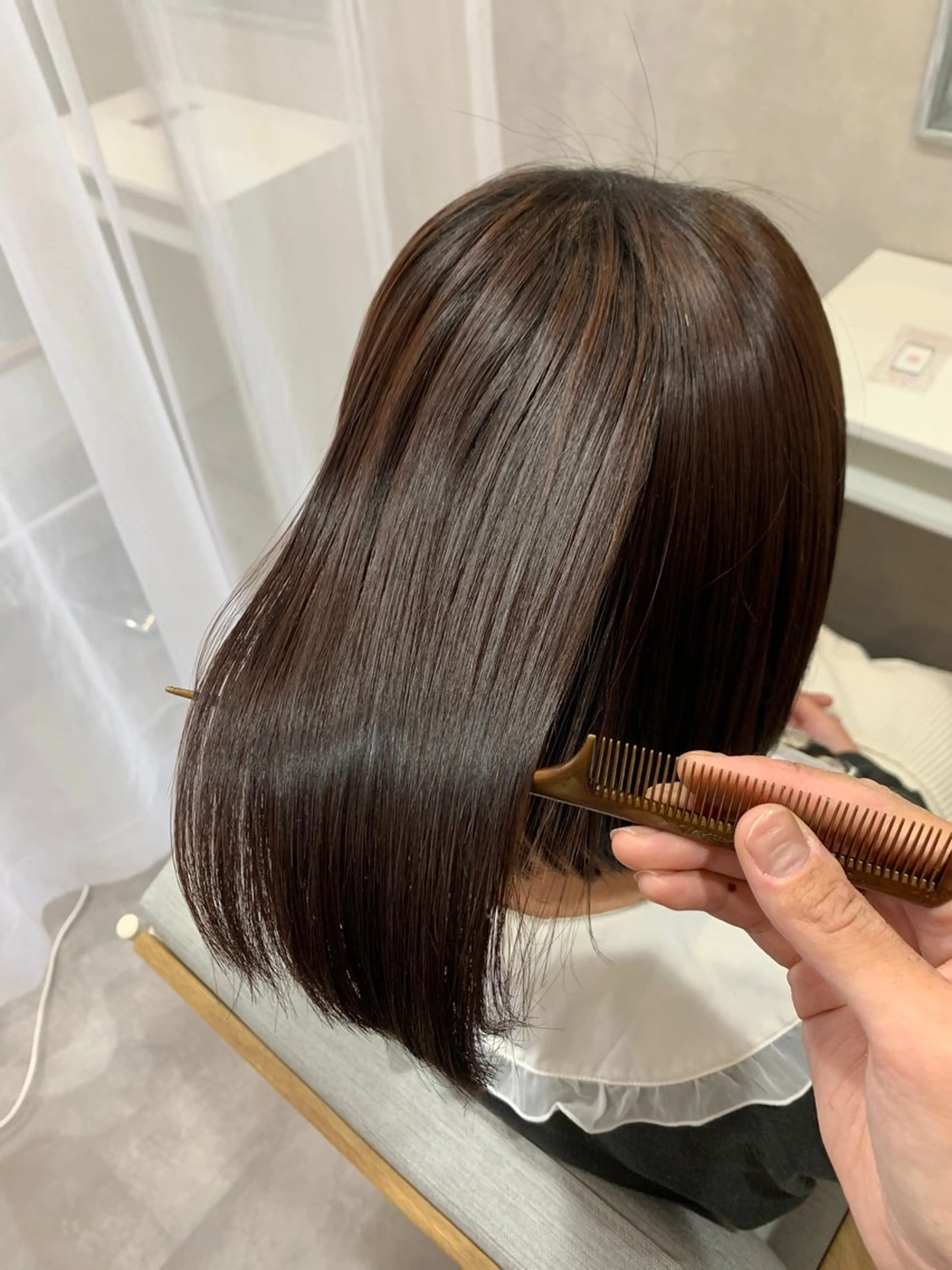 ショート 艶髪/白髪ぼかし ヘッドスパ/大野結菜のヘアスタイル