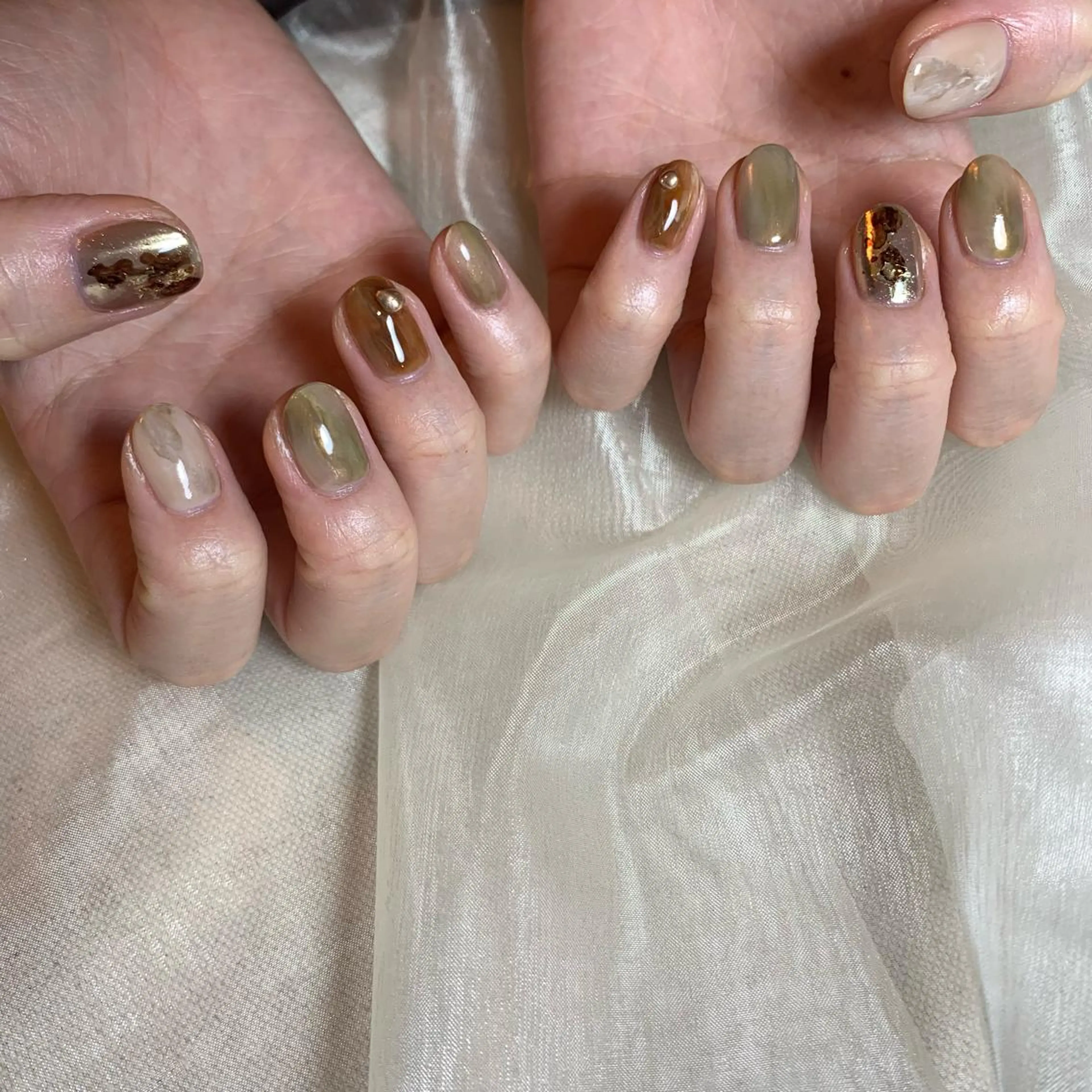 ネイル ハンドネイル repos~ルポ~所属・里見 麗のネイルデザイン