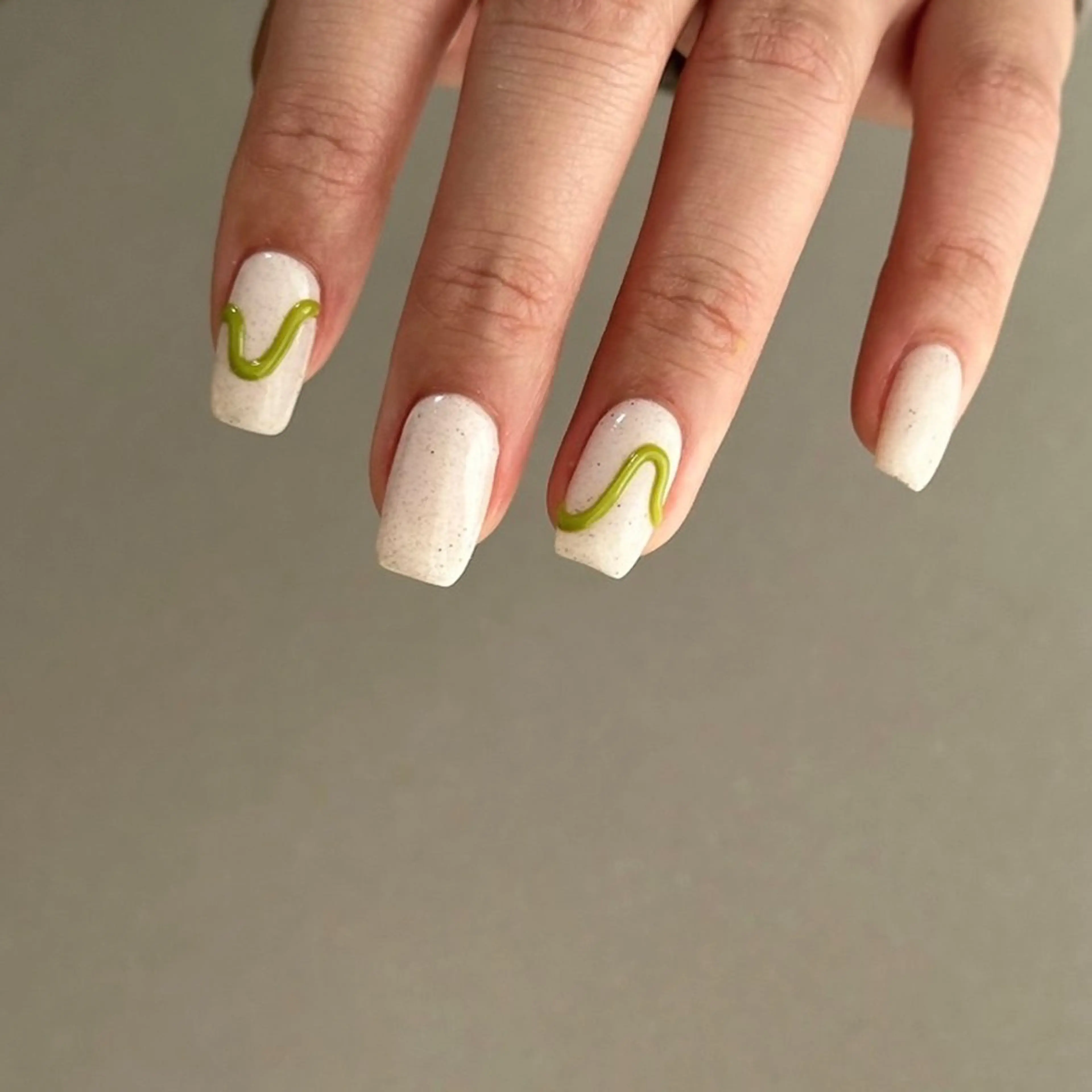 ネイル ジェルネイル グリーン Momoka ネイリスト福岡/薬院のネイルデザイン