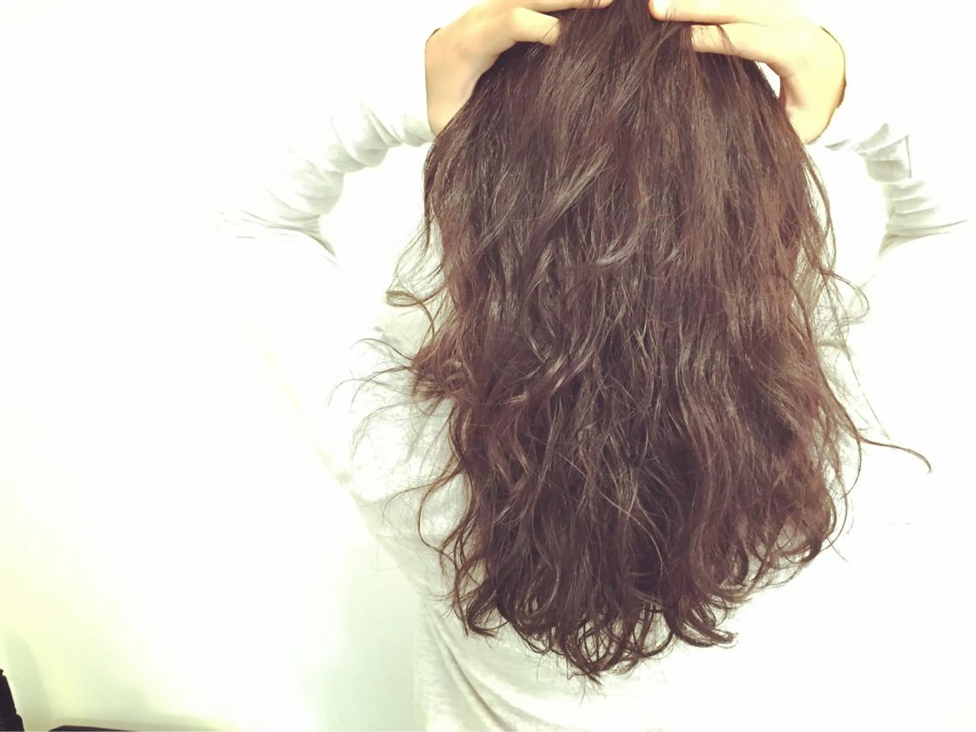 セミロング パーマ セミロングパーマ littohair所属・岡田 杏のエステ・リラクイメージ