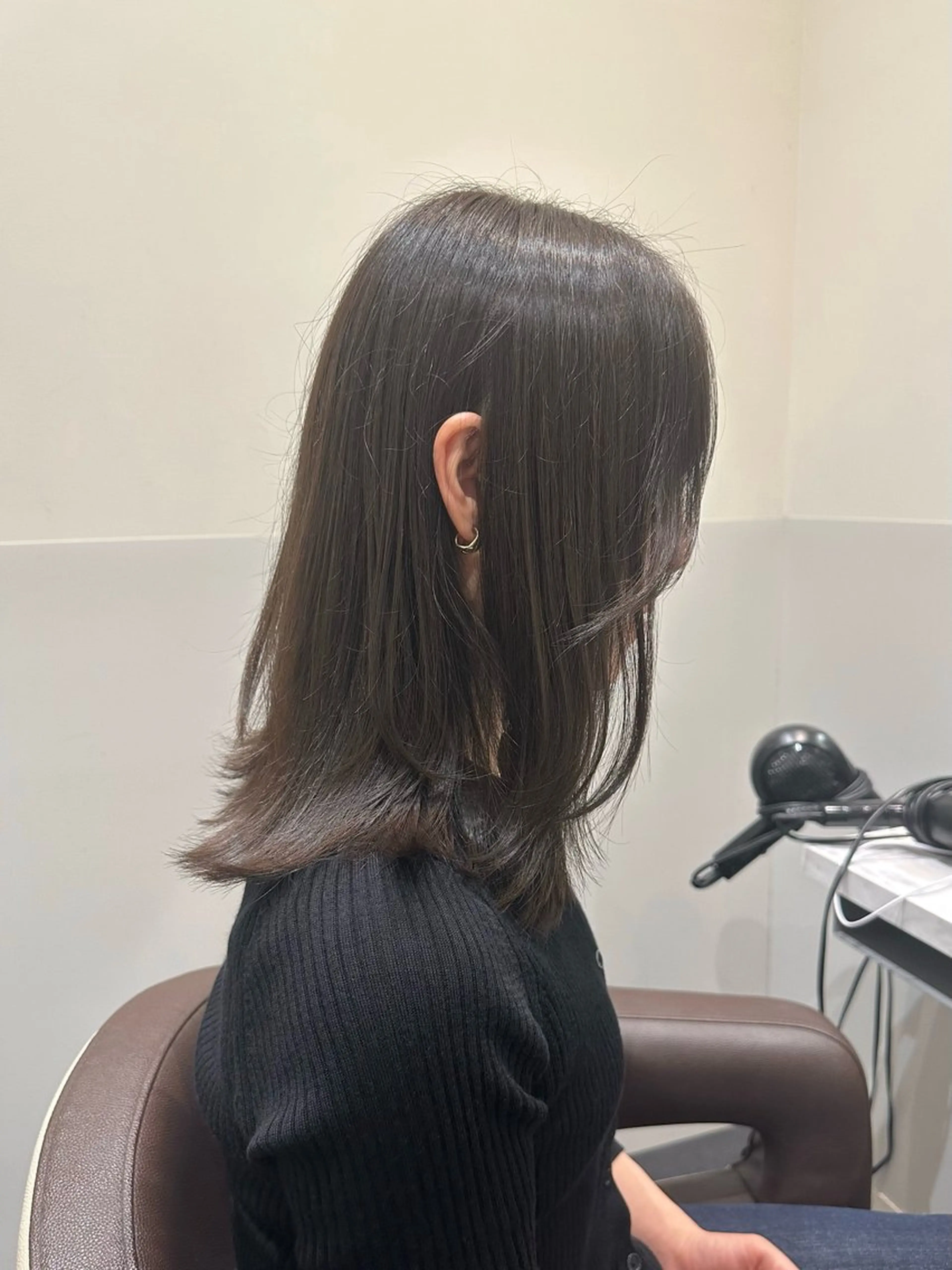 ミディアム カラー ブリーチ グレージュ ブリーチなしカラー くびれヘア LUMO所属・矢野 晃平のヘアスタイル