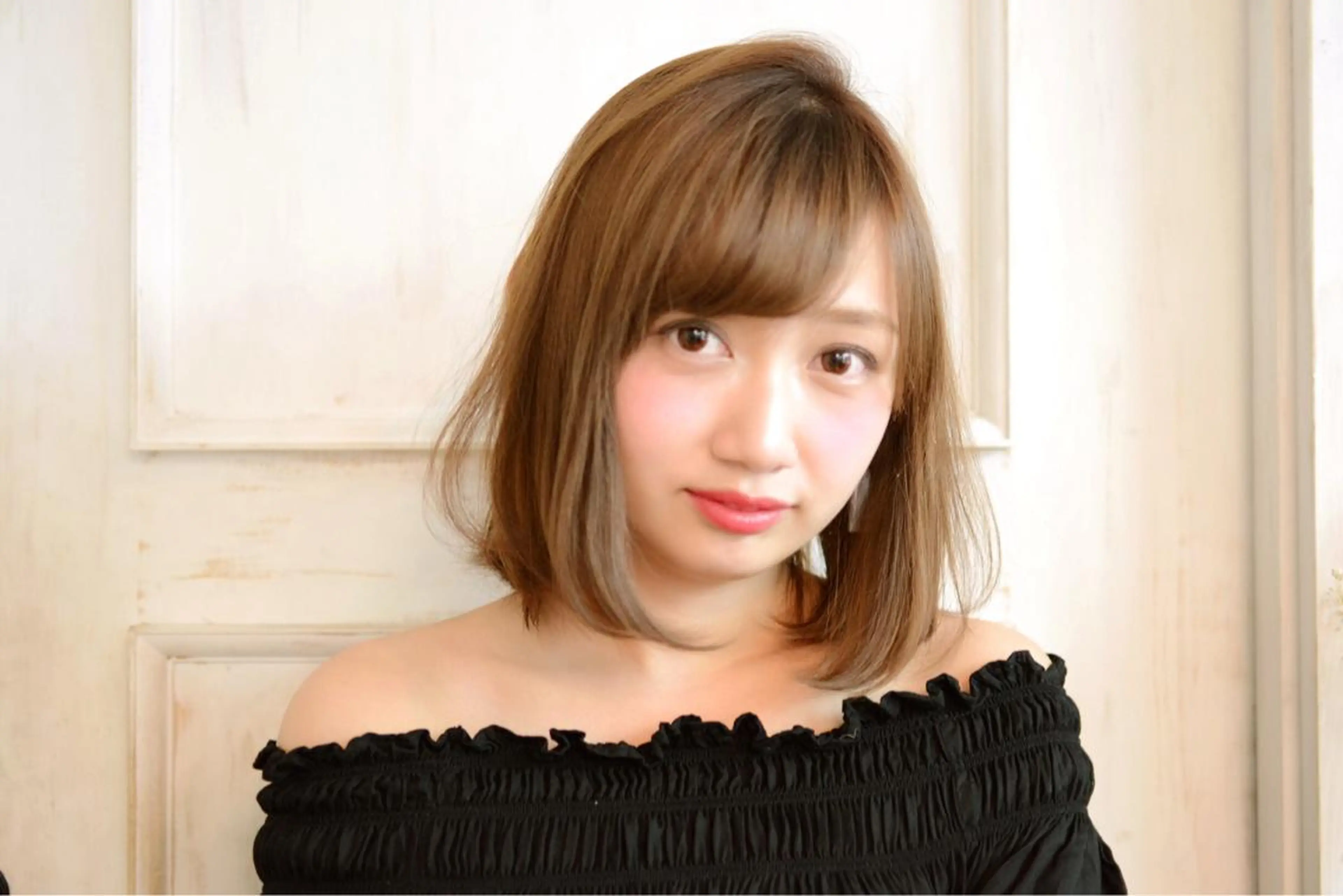 ミディアム カラー ボブ 榎園 由美のヘアスタイル