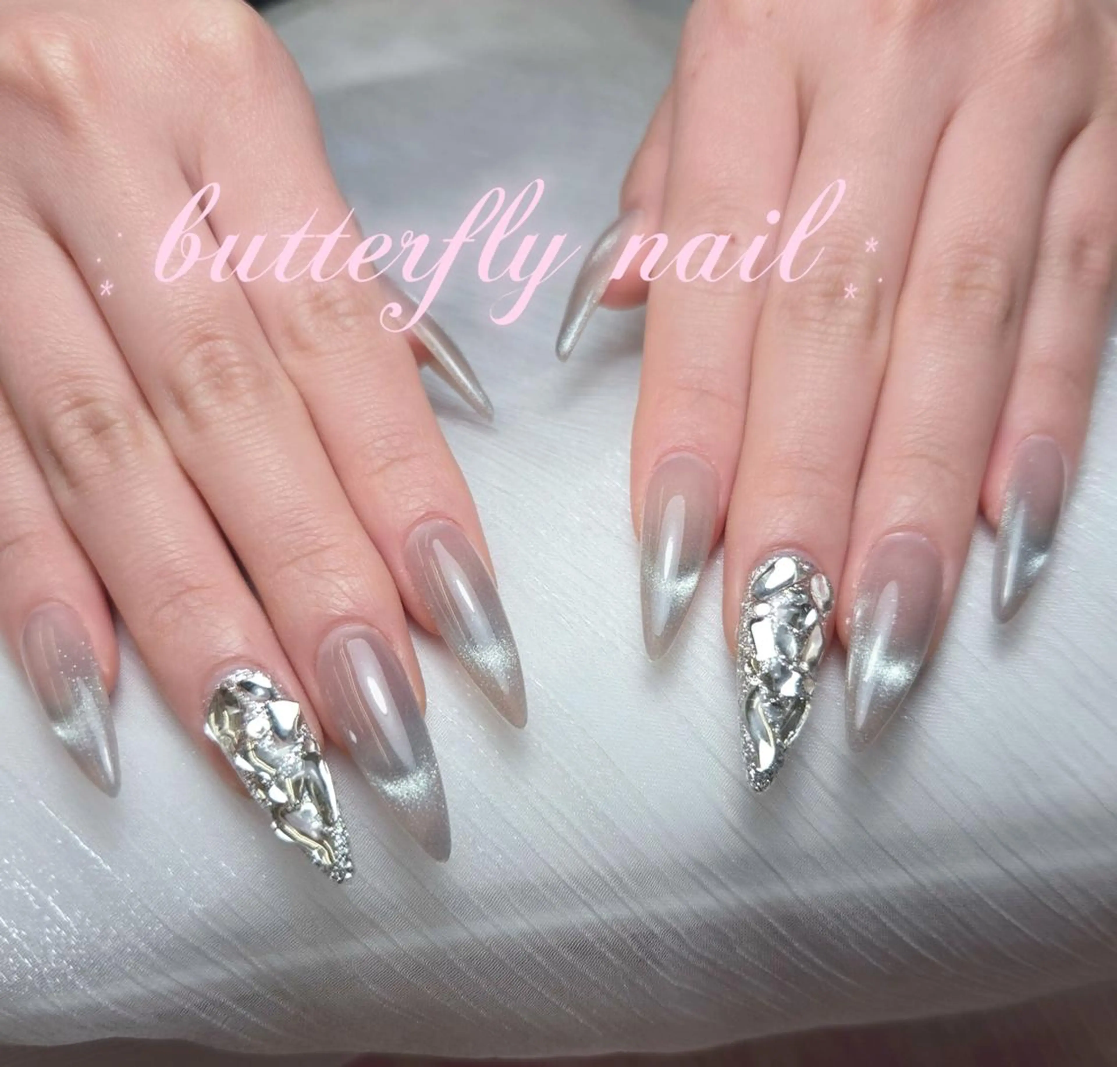 ネイル ハンドネイル 蝶々ネイル サロンのネイルデザイン