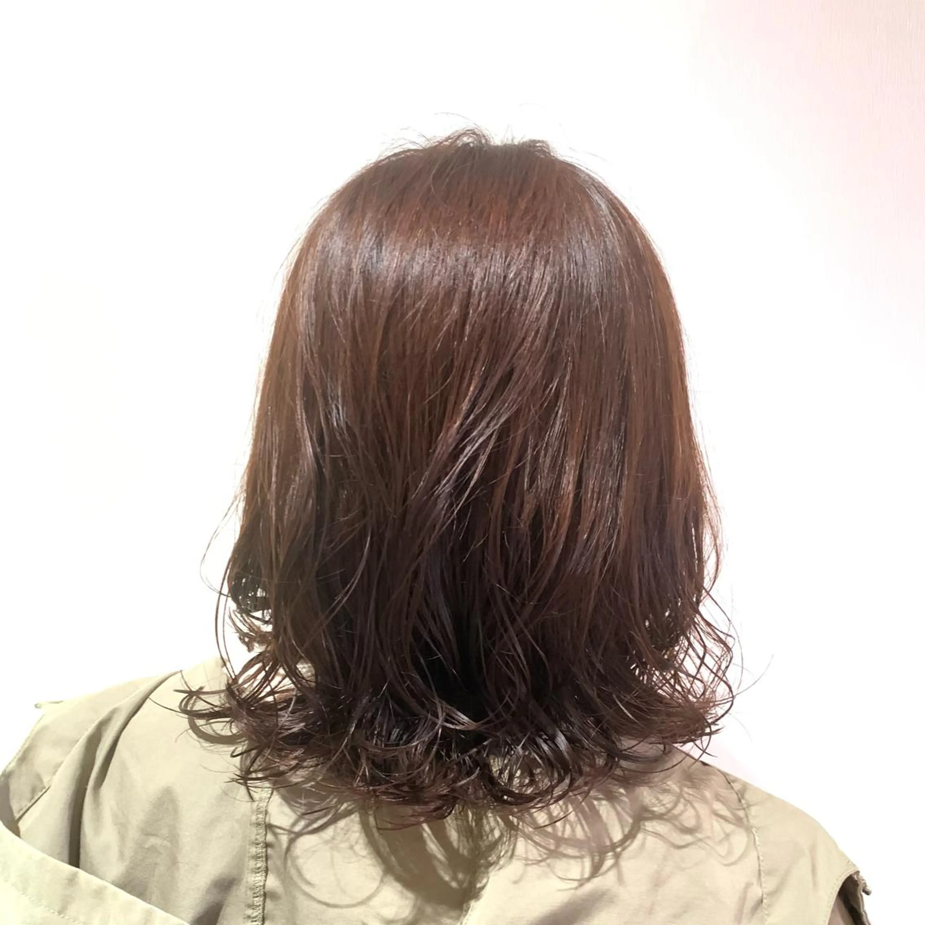 ミディアム カラー パーマ ブラウンカラー カッパーブラウン 相澤 茉澄のマツエク・マツパデザイン