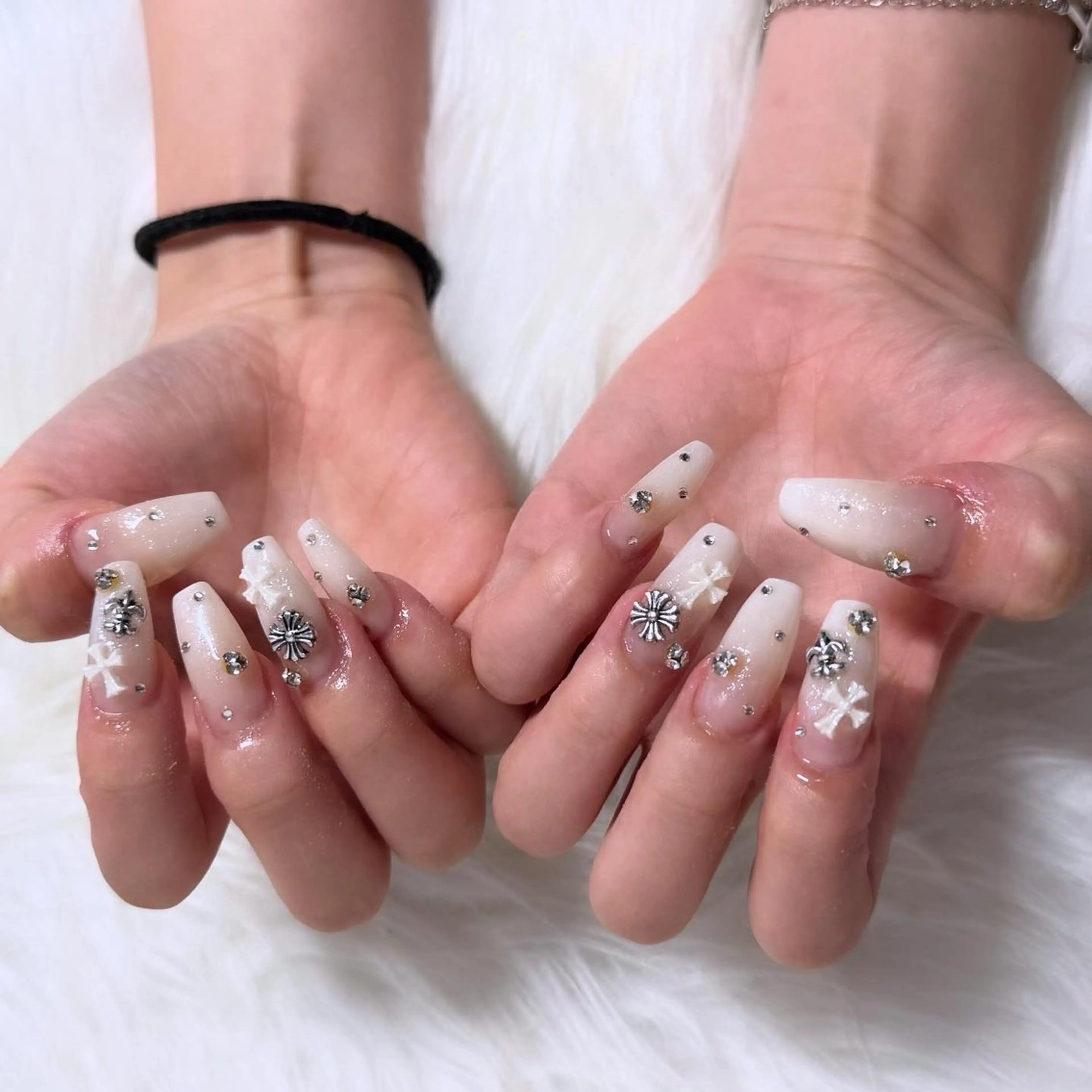 ロング ハンドネイル mao .のネイルデザイン