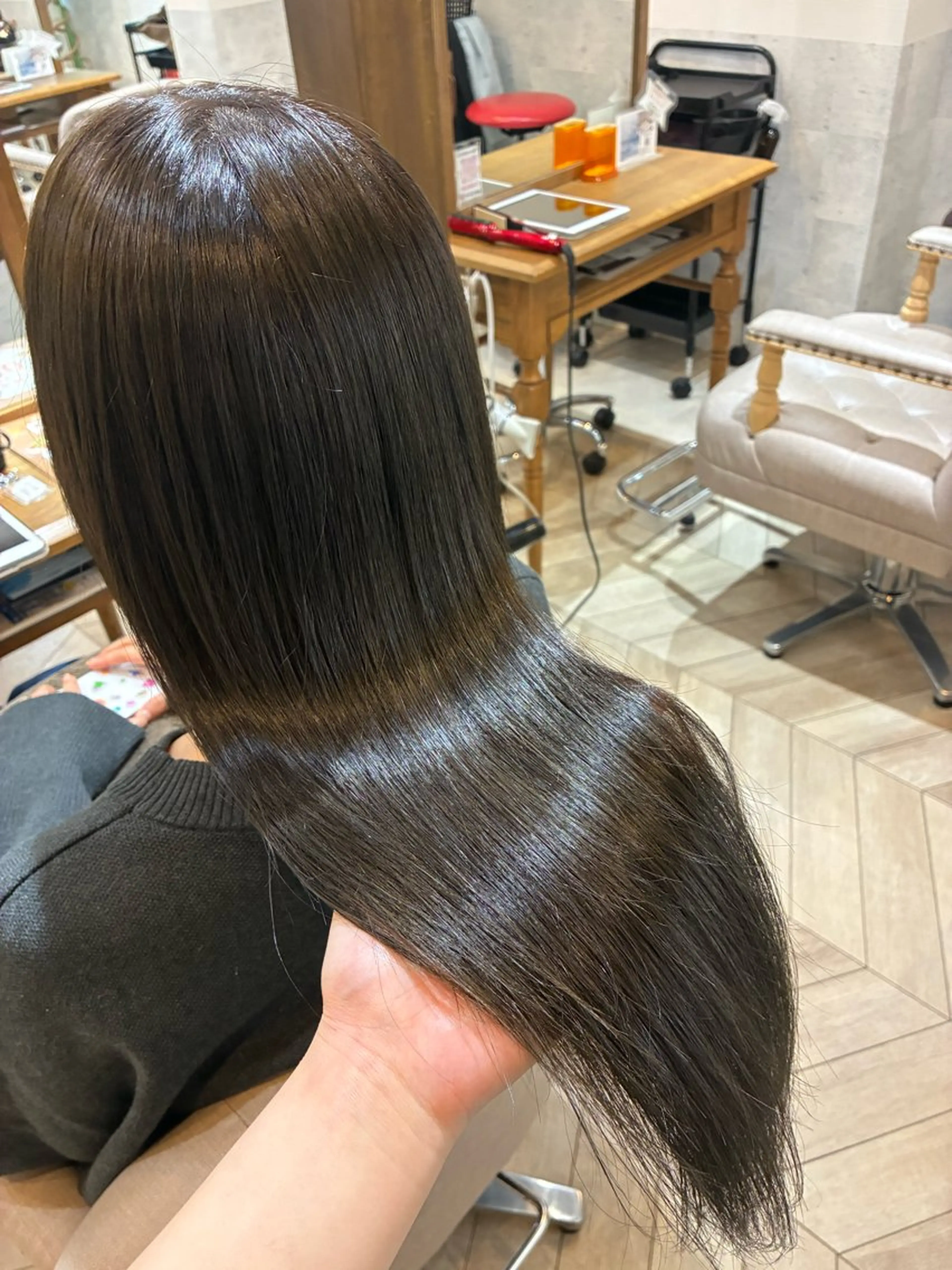 美容液フルカラーの写真