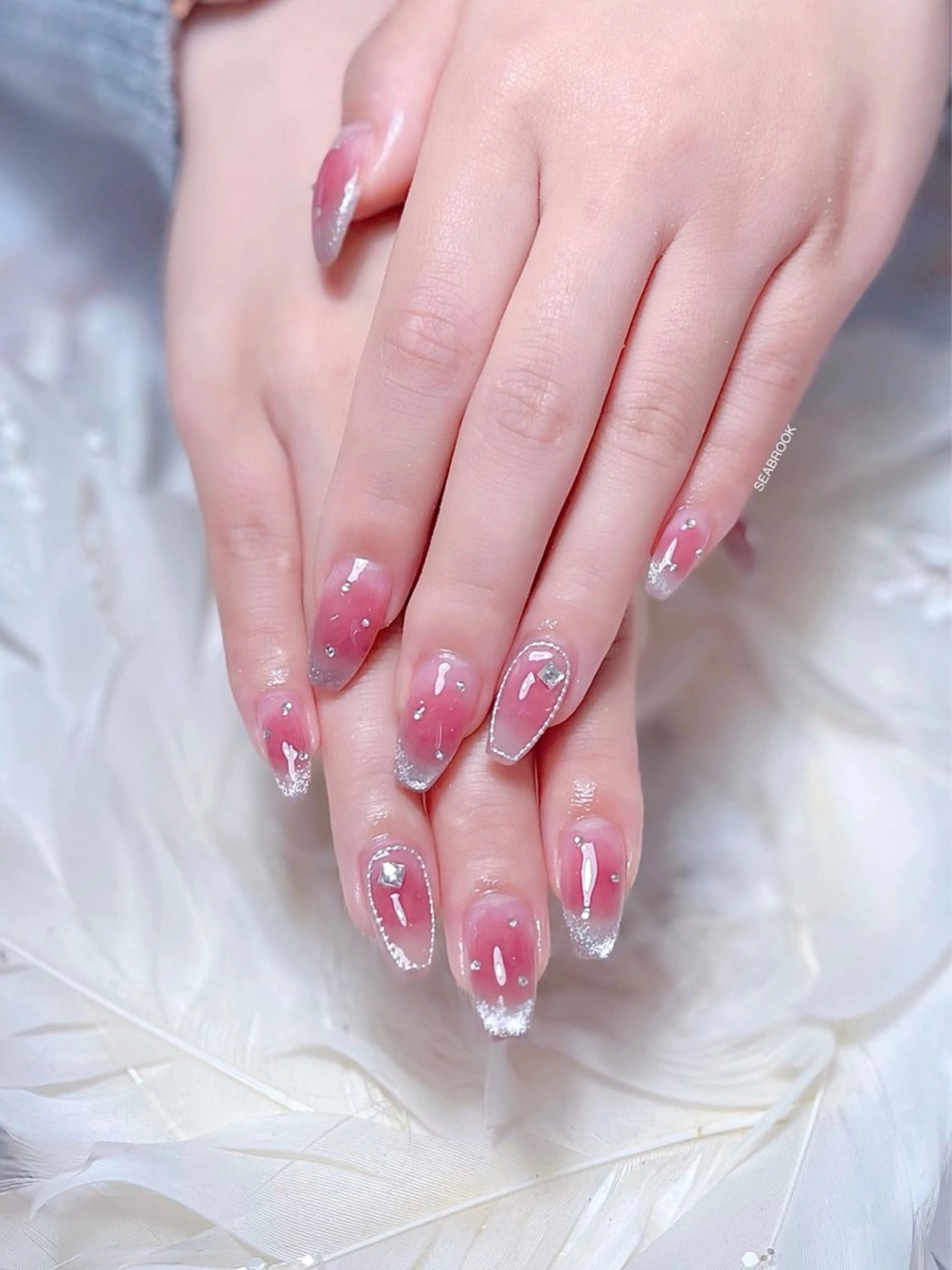 ネイル ハンドネイル 鈴木 奈穂子のネイルデザイン