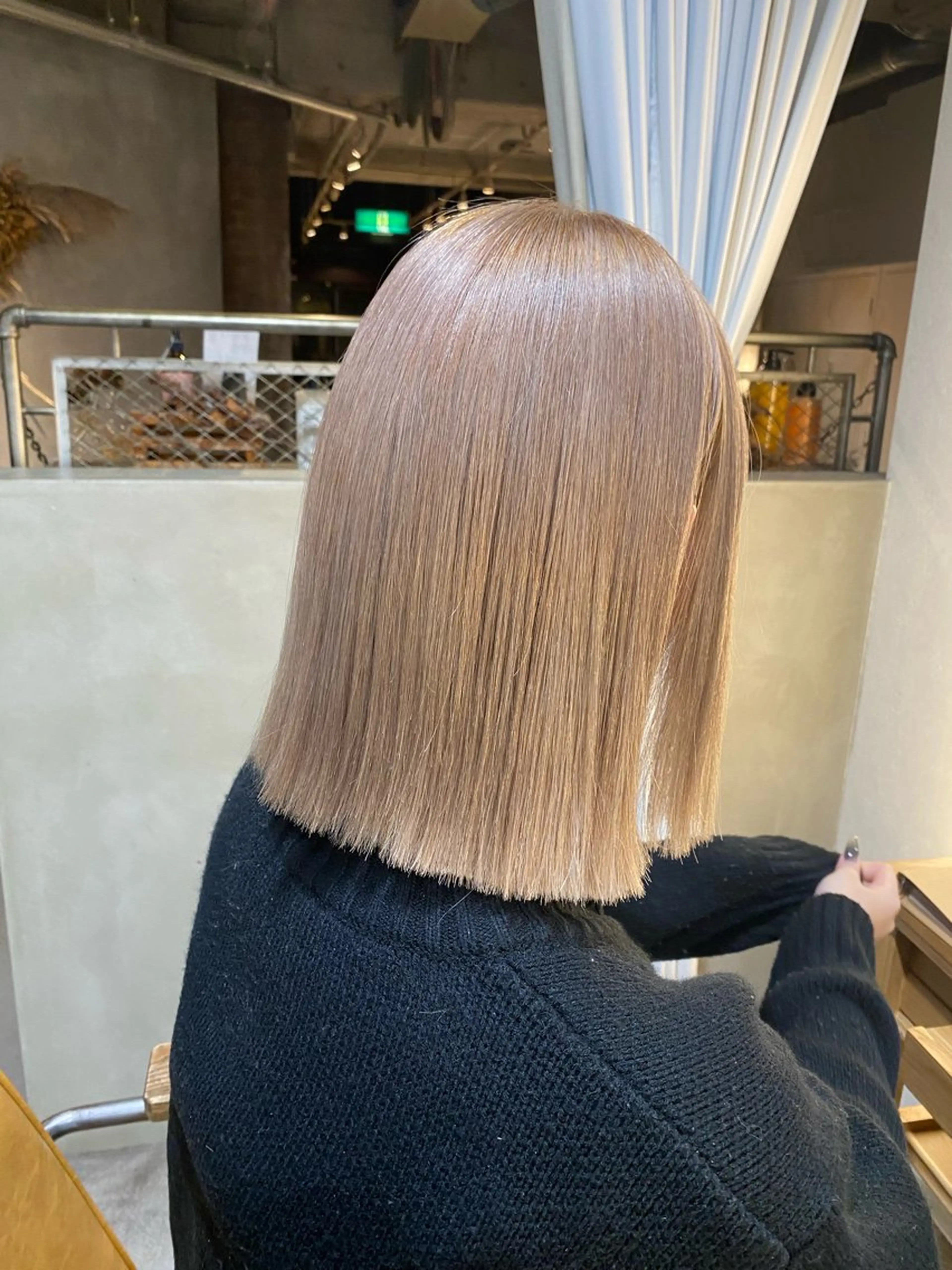 ミディアム カット ヘアカラー トリートメント 石川 雅のヘアスタイル