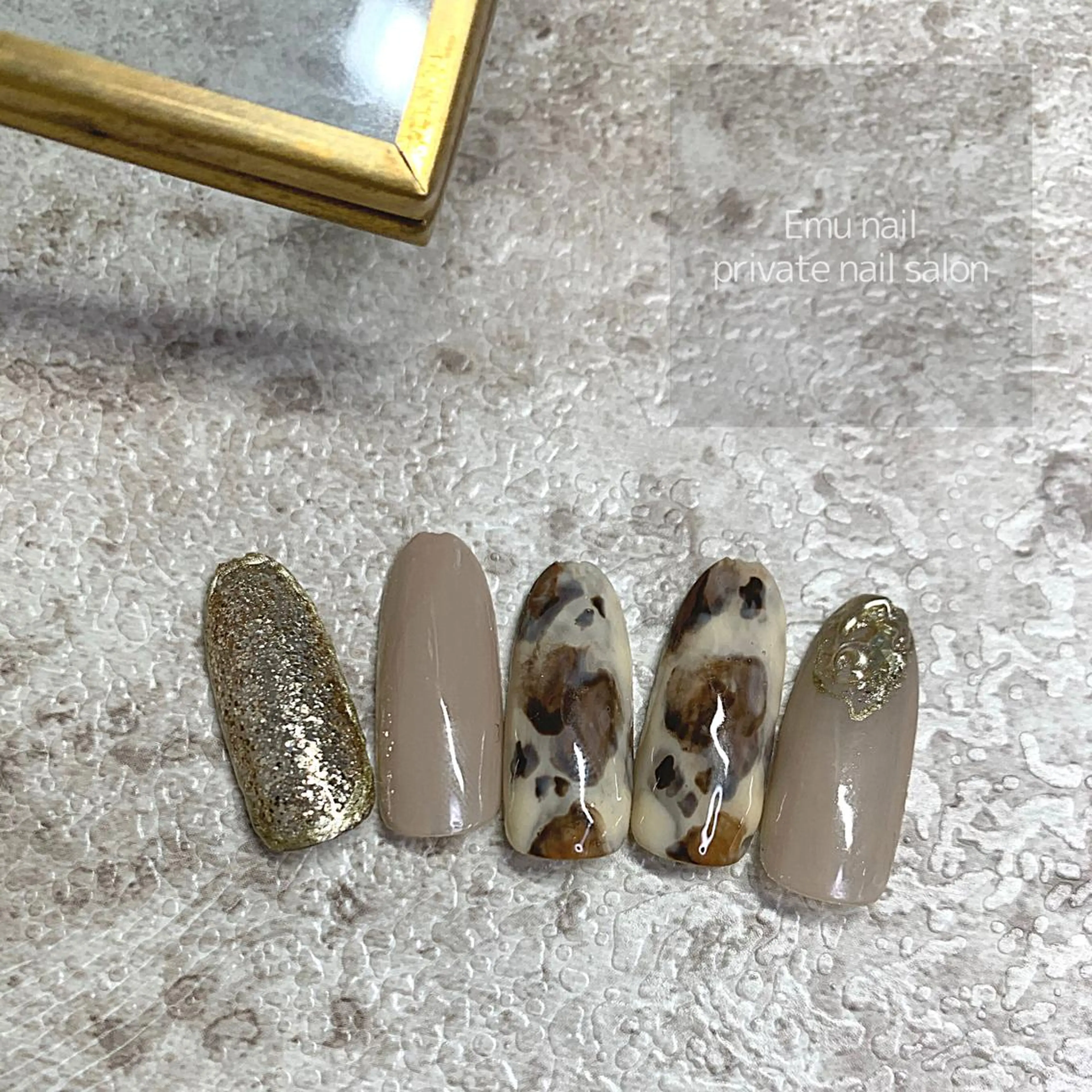 ネイル アニマル柄 emu nailのネイルデザイン