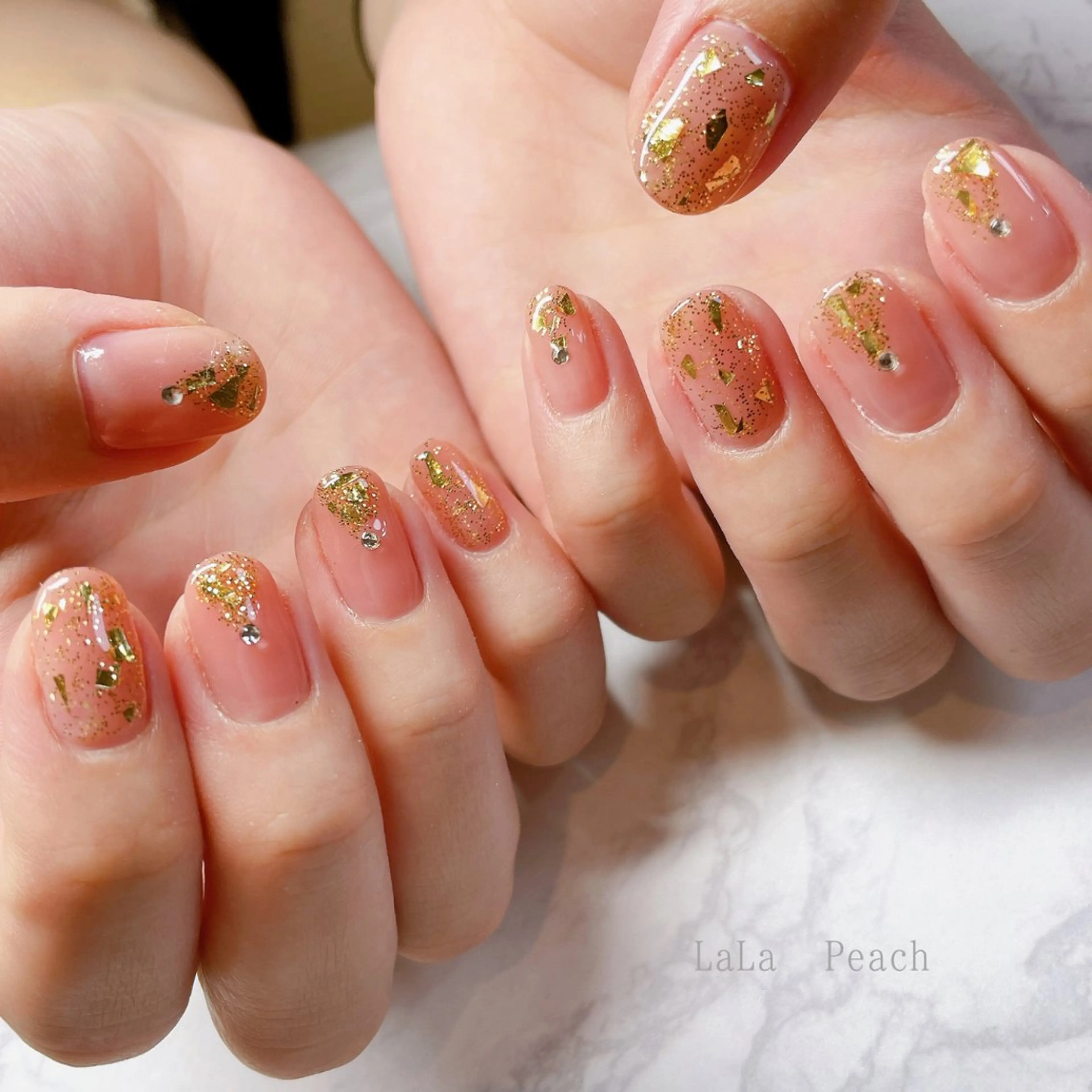 ネイル ジェルネイル ゴールド ハンドネイル LaLa Peach 福岡のマツエク・マツパデザイン