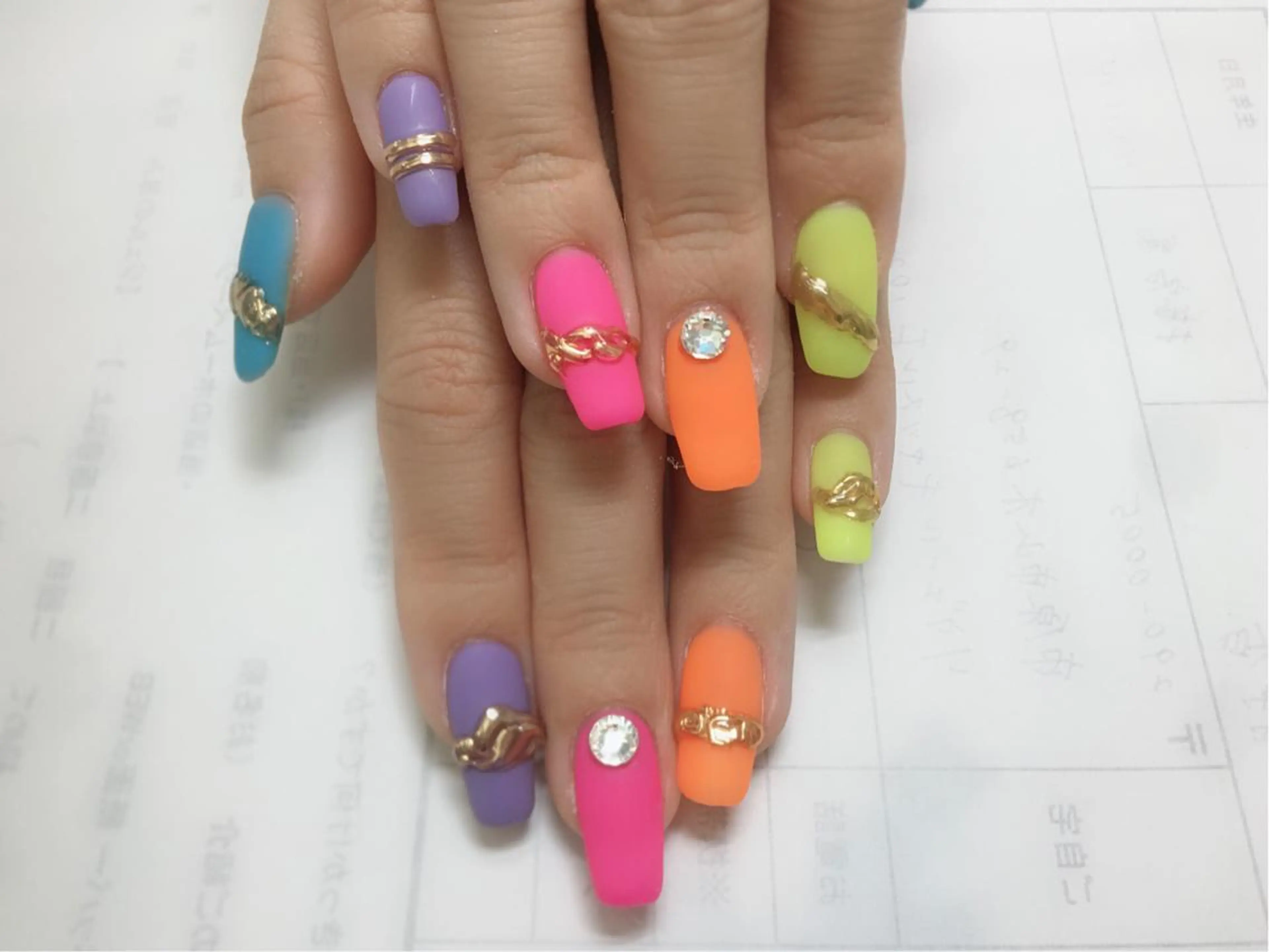 ネイル アートネイル オーロラネイル 成人式 ドット フラワーネイル 🌸Nail&Eye KAKU🌸のネイルデザイン