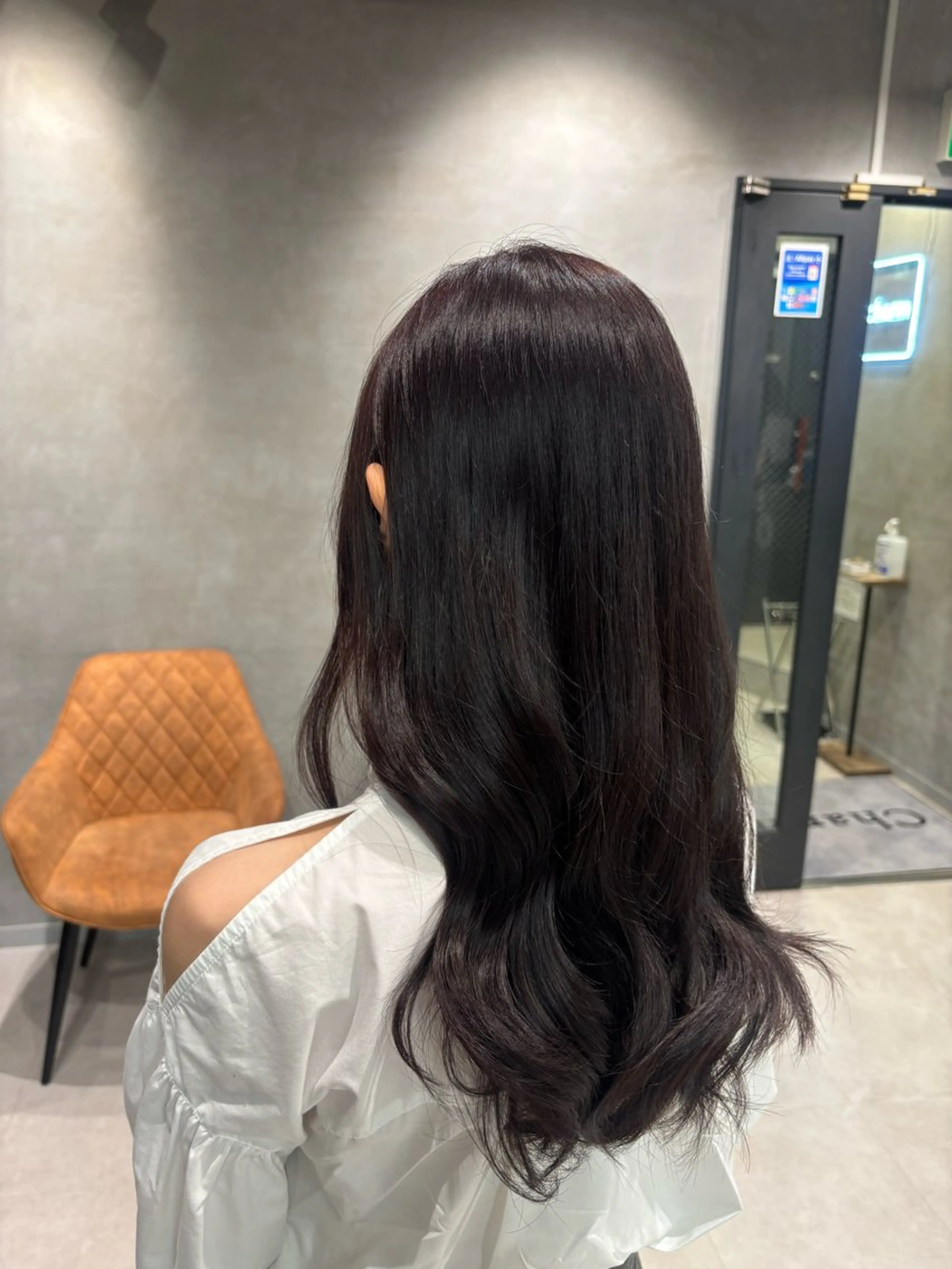 ロング カラー 黒髪 ブルーカラー ブルーブラック 透明感カラー ディープラベンダー カット ヘアカラー トリートメント うる艶カラー✨️ 耳ツボ💠mamiのヘアスタイル