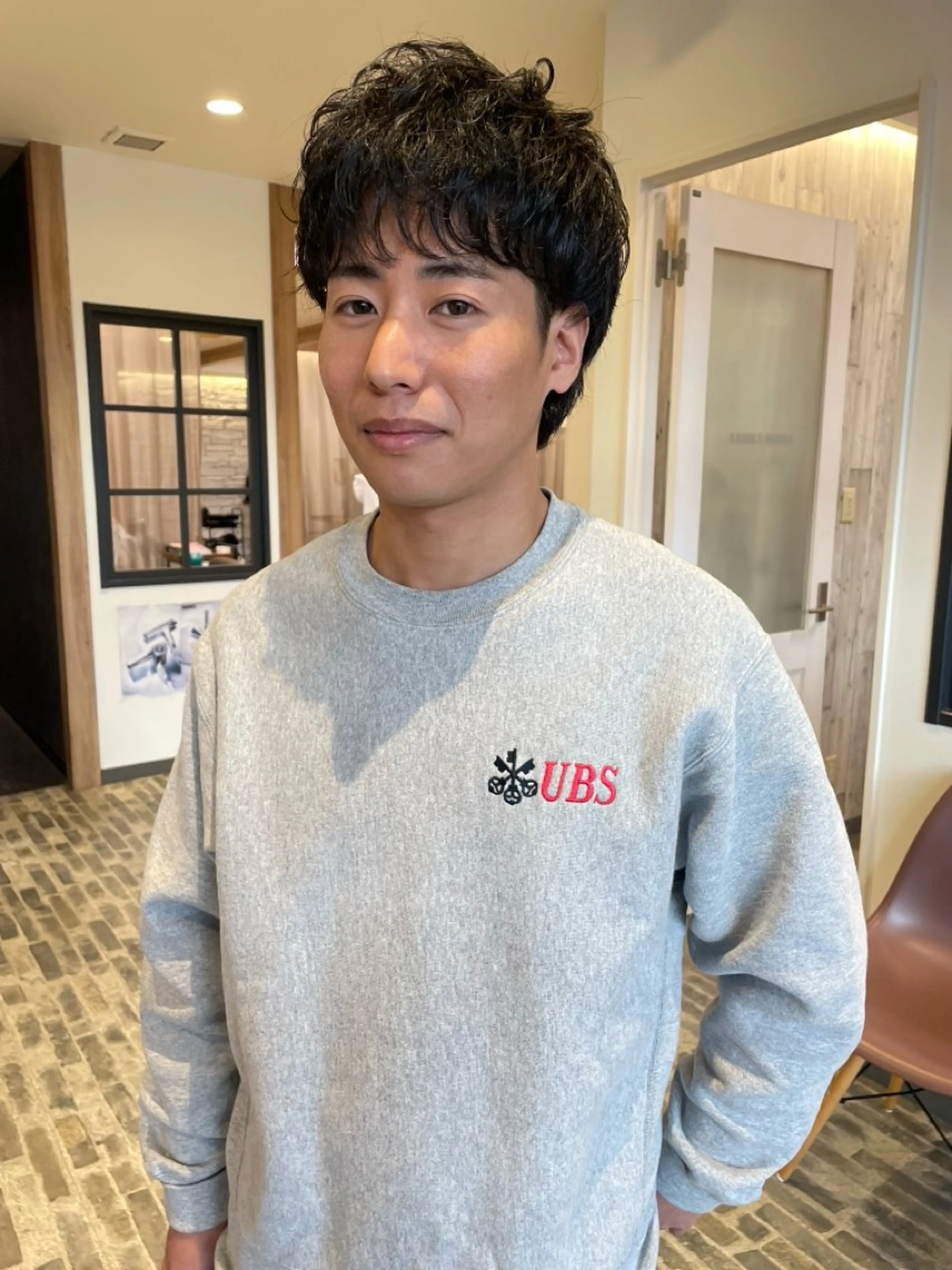 ショート くせ毛 佐野 岬のヘアスタイル