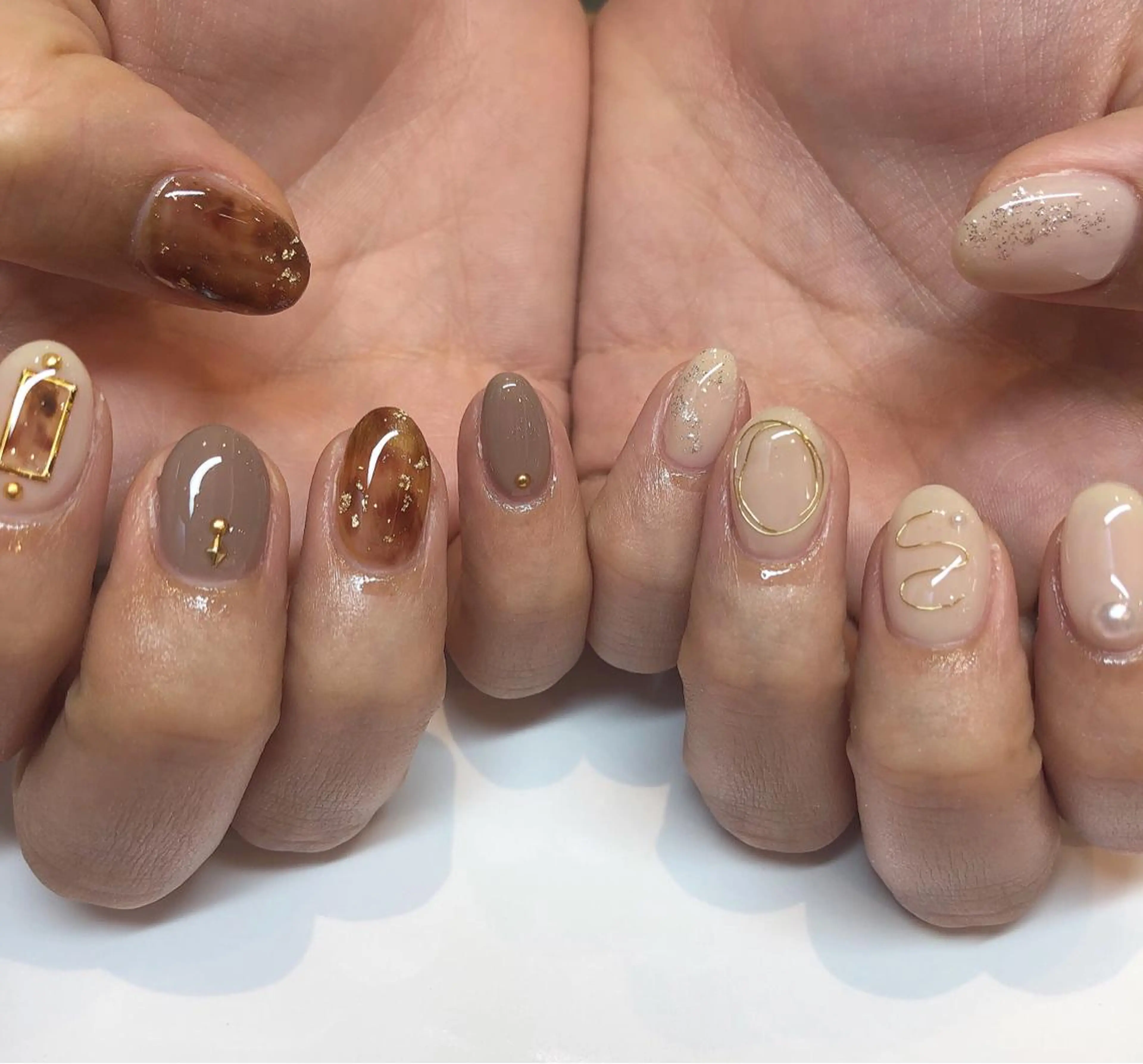 ネイル べっ甲ネイル ニュアンスネイル ハンドネイル 鶴田୨ৎmaison de NALIのネイルデザイン