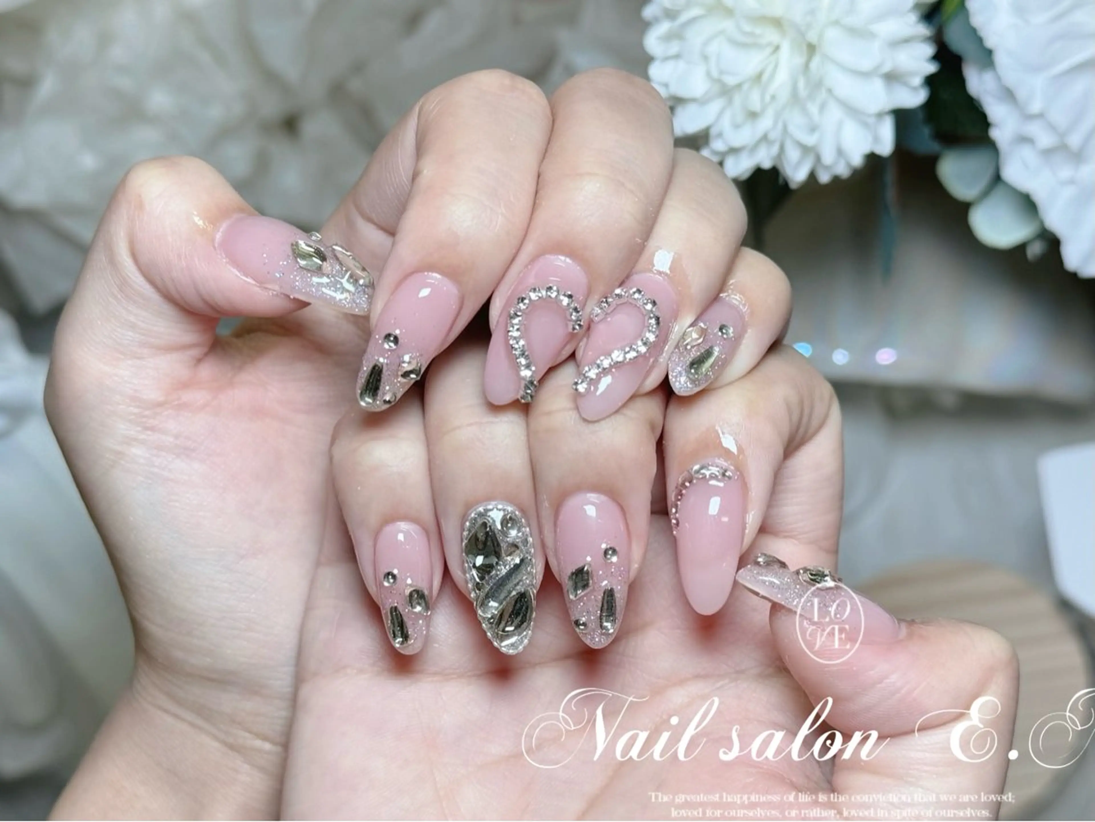 ネイル アートネイル オーロラネイル ガーリー キラキラネイル 韓国ネイル ハンドネイル E.N🦋 長さ出し/持ち込みのネイルデザイン