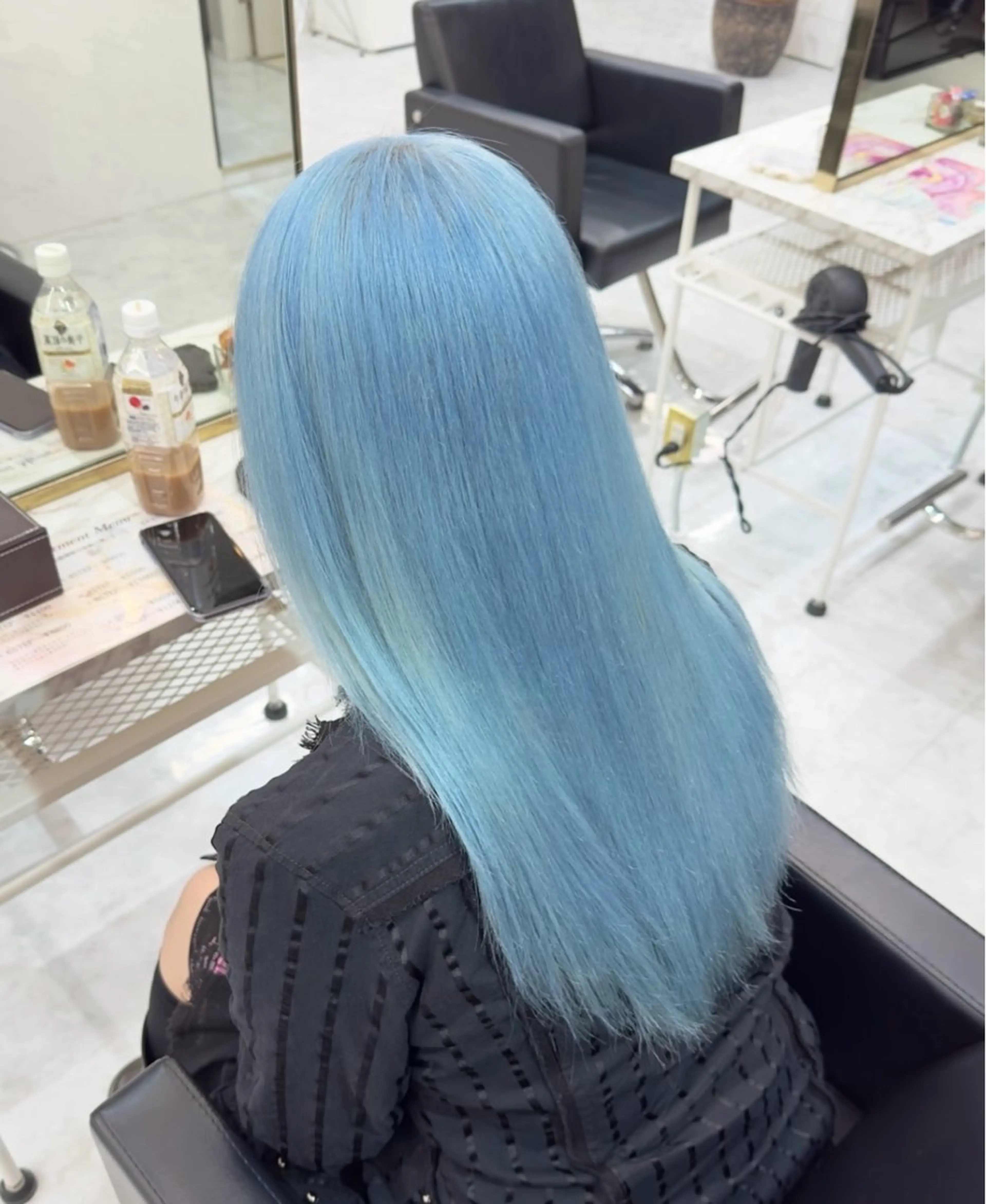 カラー 漆畑 莉奈のヘアスタイル