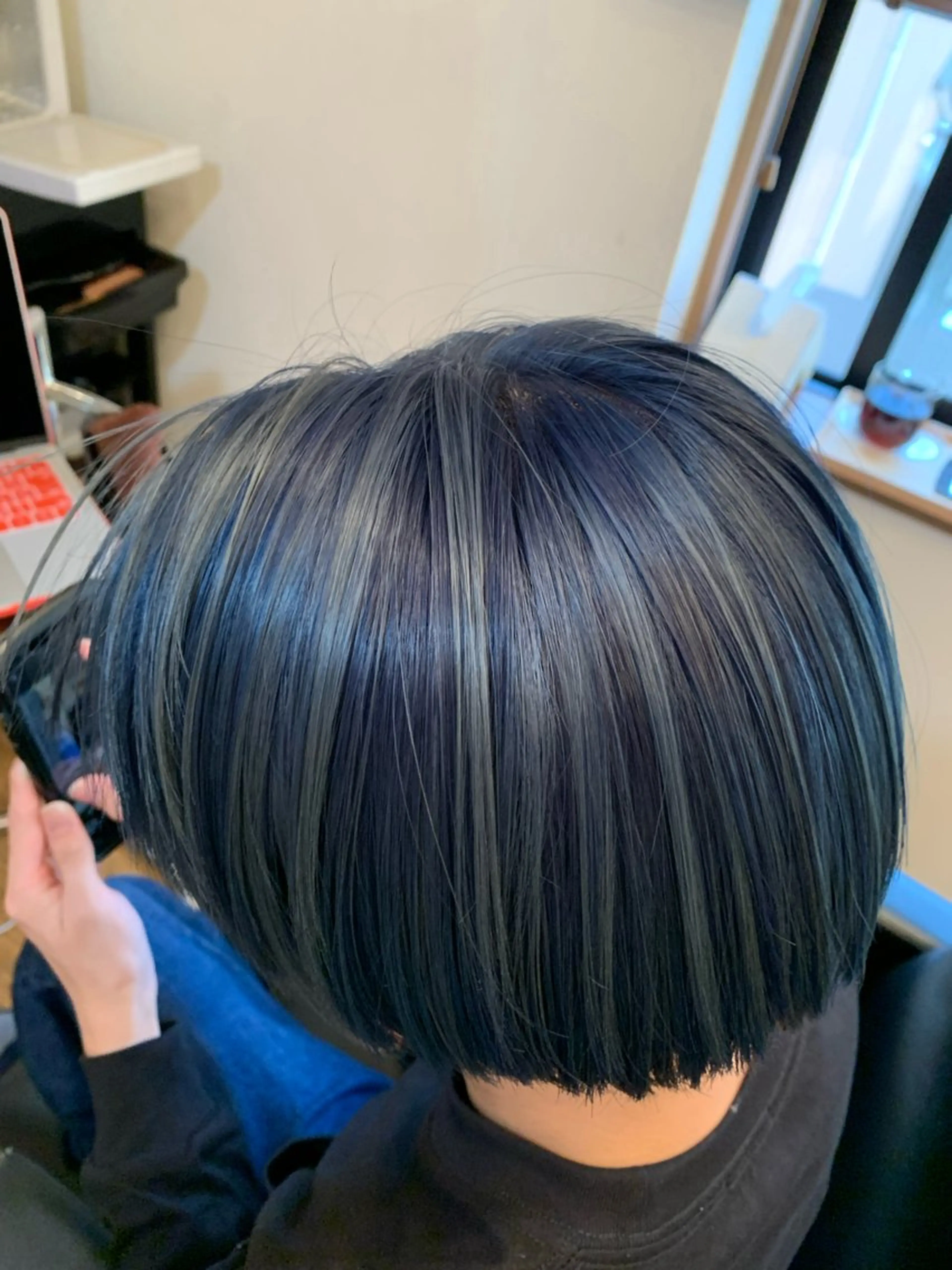 カラー ブリーチ カット ヘアカラー トリートメント じょん 。のヘアスタイル