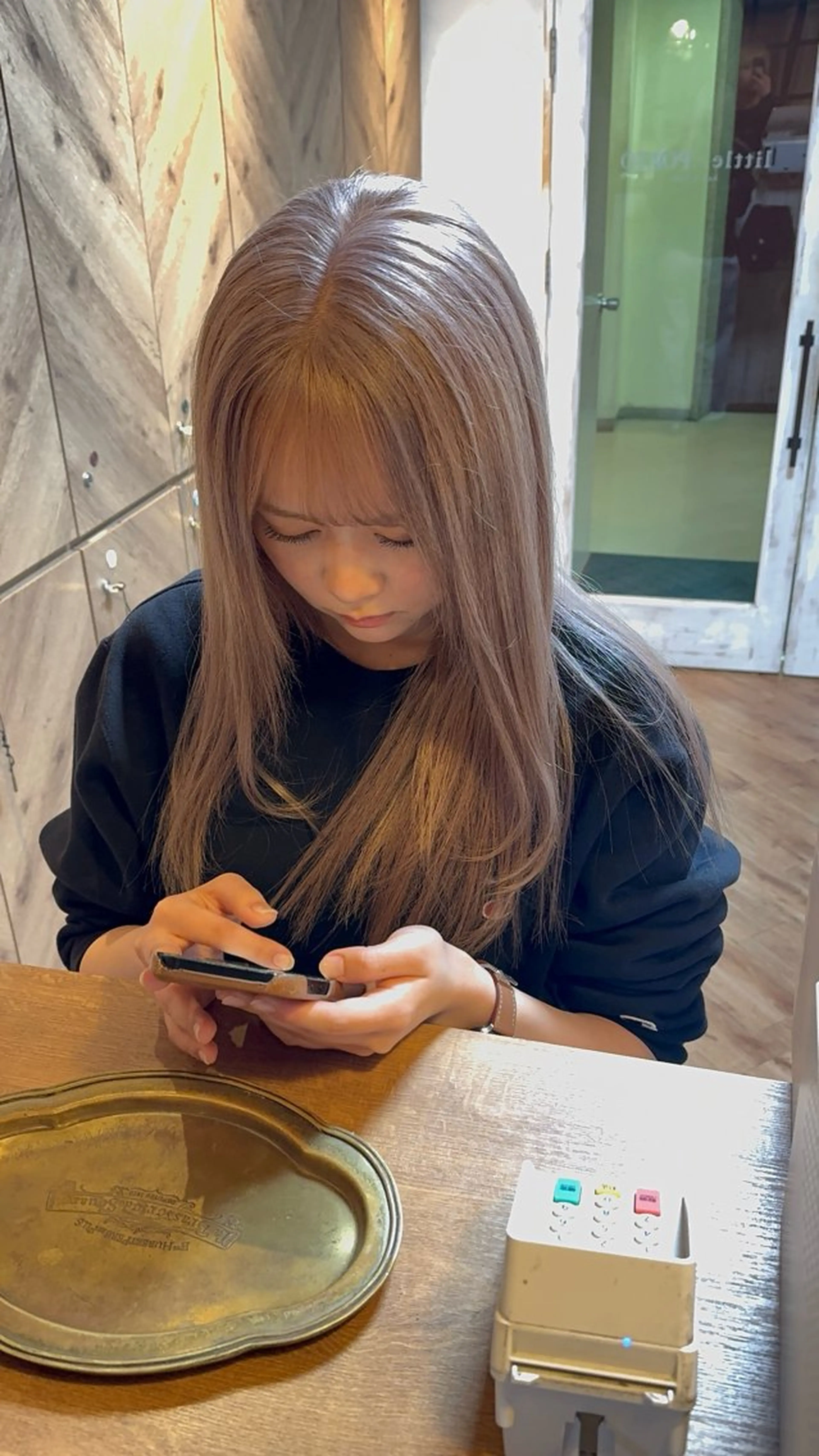 ロング カラー ハイトーンカラー ヘアカラー トリートメント little×PORTO 元町店所属・藤本 あさひのヘアスタイル