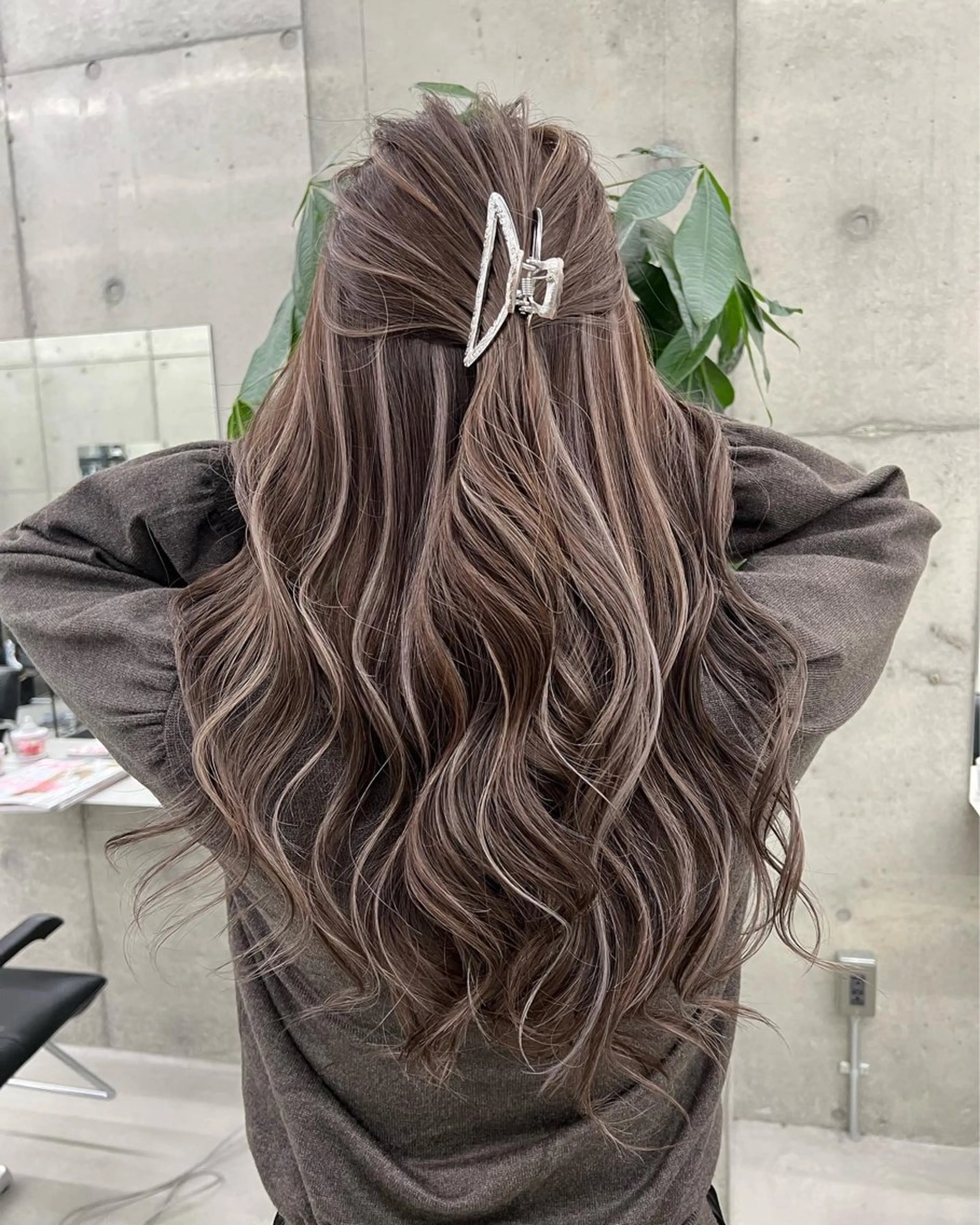 ロング カラー LINOET名古屋所属・齋藤 梨乃のヘアスタイル