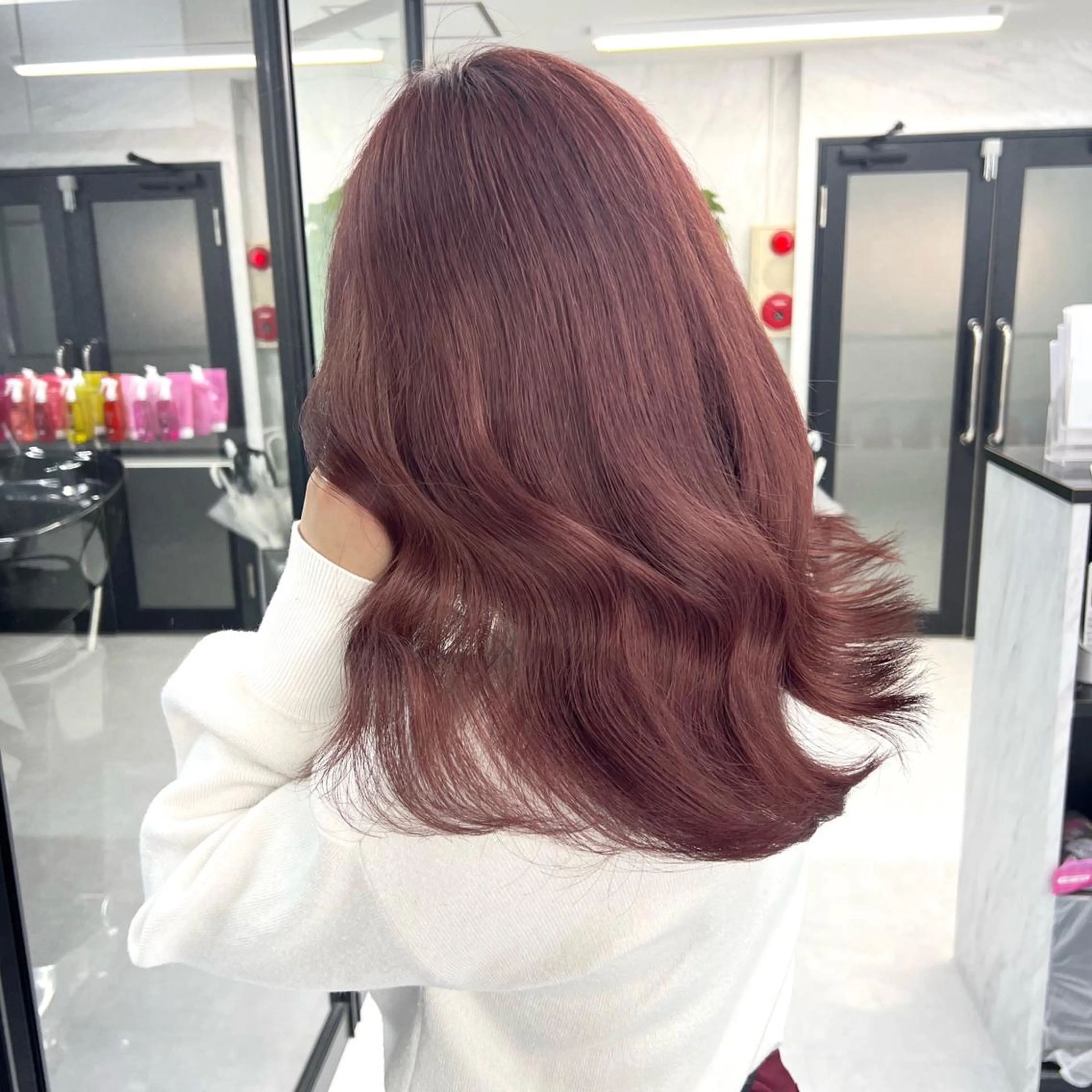 ミディアム カラー シールエクステ ハイトーンカラー エクステ ヘアカラー シールエクステ特化 ハイトーン、NANAのヘアスタイル