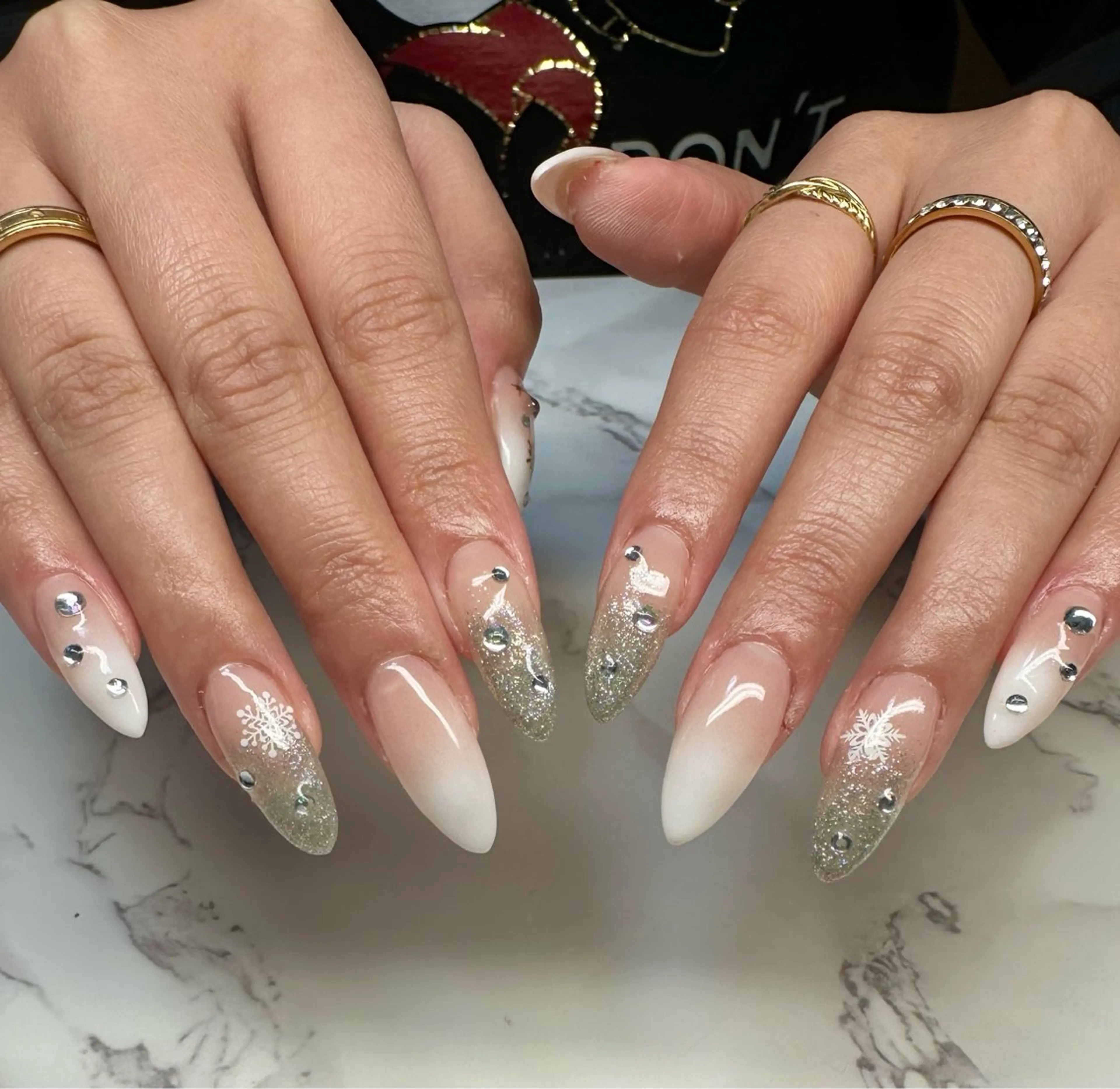 ネイル アートネイル チークネイル フレンチネイル キラキラネイル マグネットネイル M.N_ nailのネイルデザイン