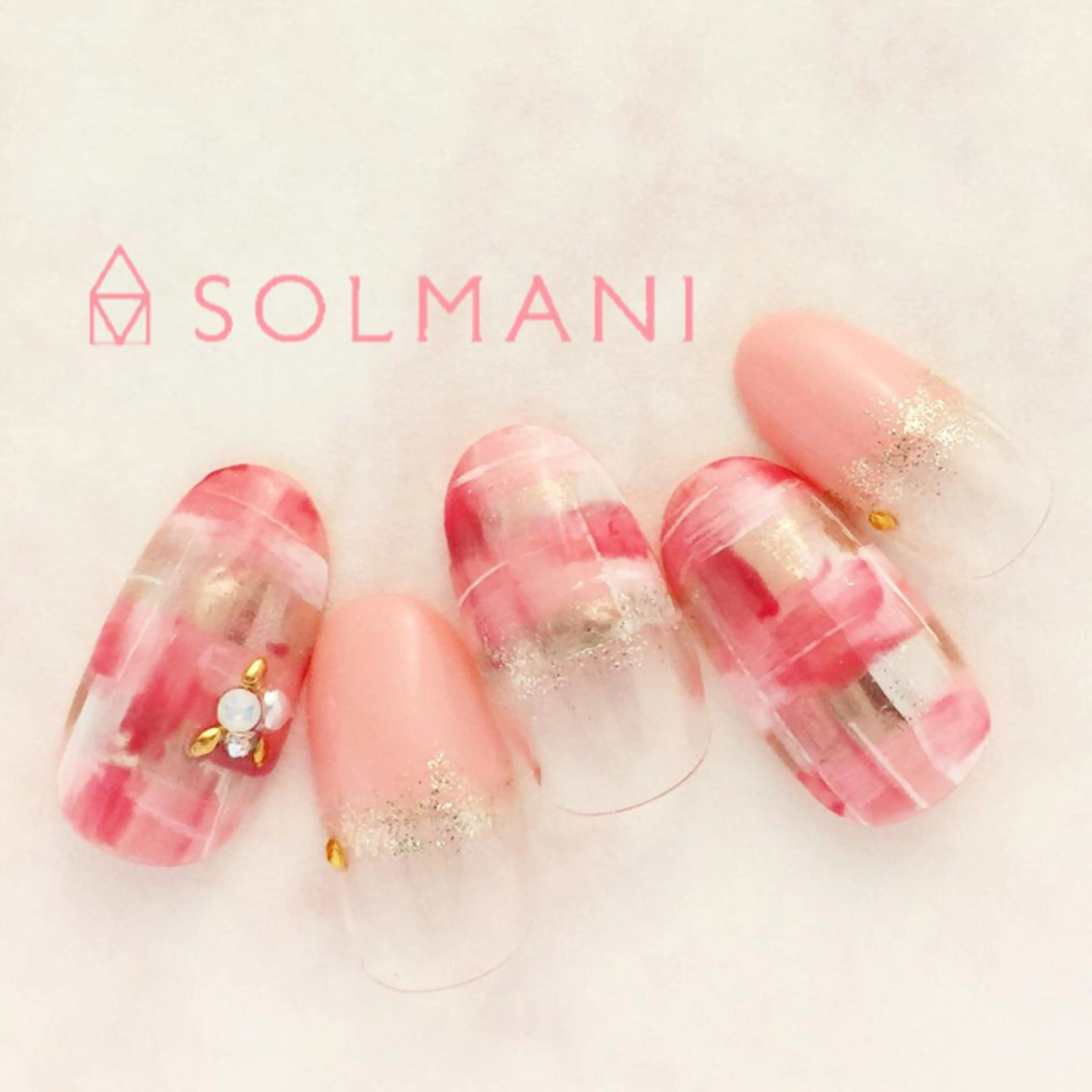 ネイル アートネイル SOLMANI 予約担当のネイルデザイン