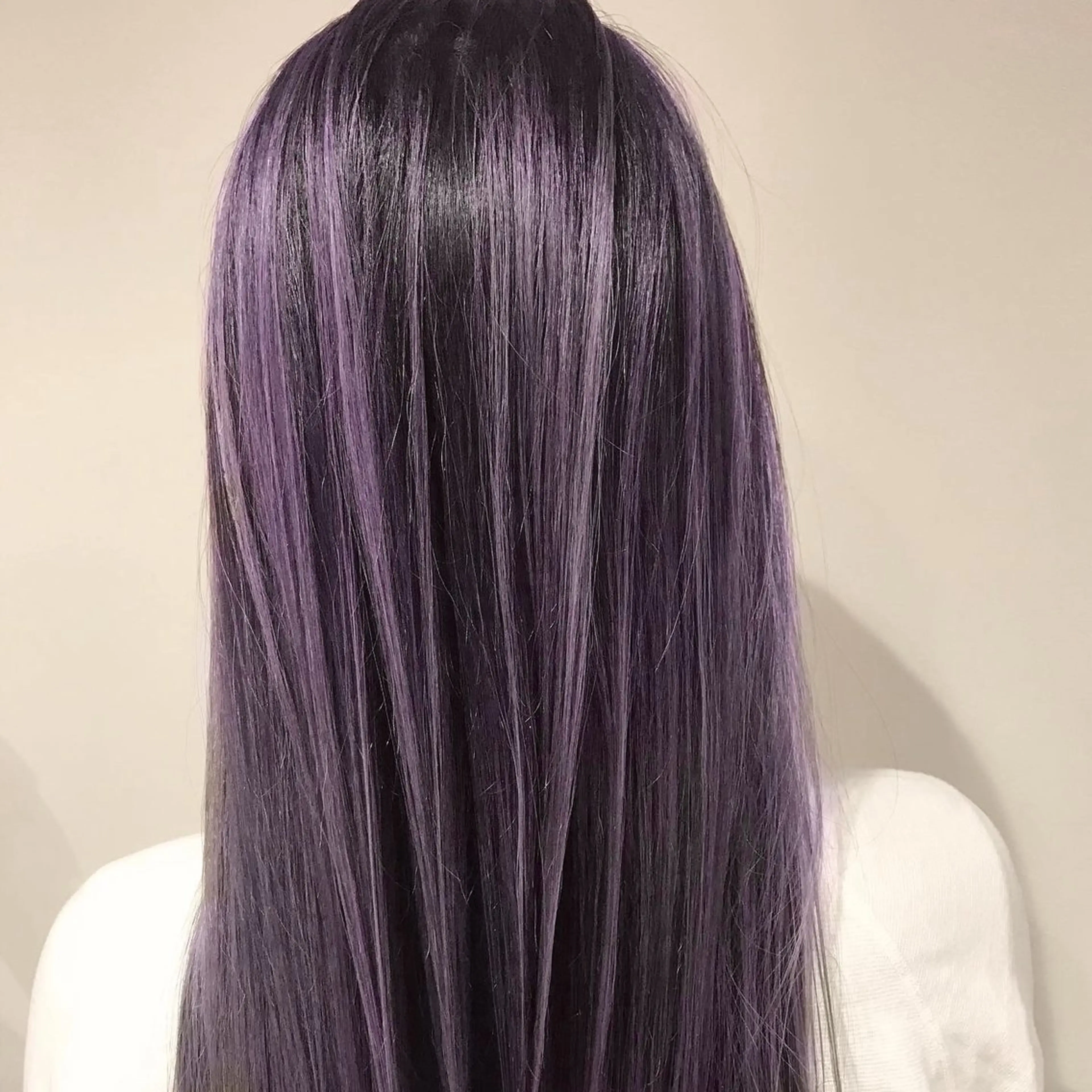 セミロング カラー アッシュ バレイヤージュ ベージュカラー ブリーチ ケアブリーチ AMI Hair  supply所属・髪質改善カラー 韓国風レイヤーのヘアスタイル