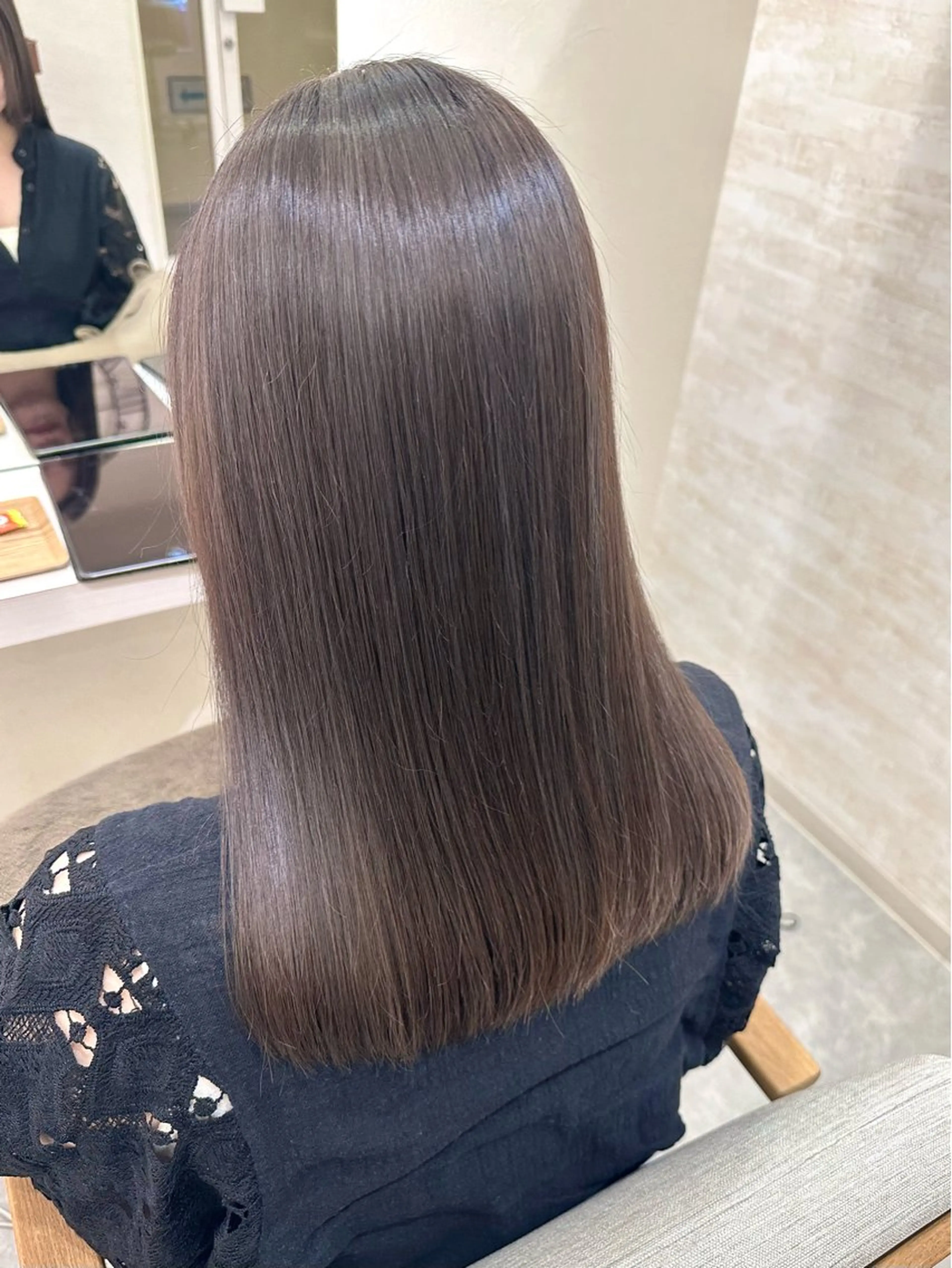 ミディアム カット ヘアカラー トリートメント 髪質改善&ヘアケア 永山若奈のヘアスタイル