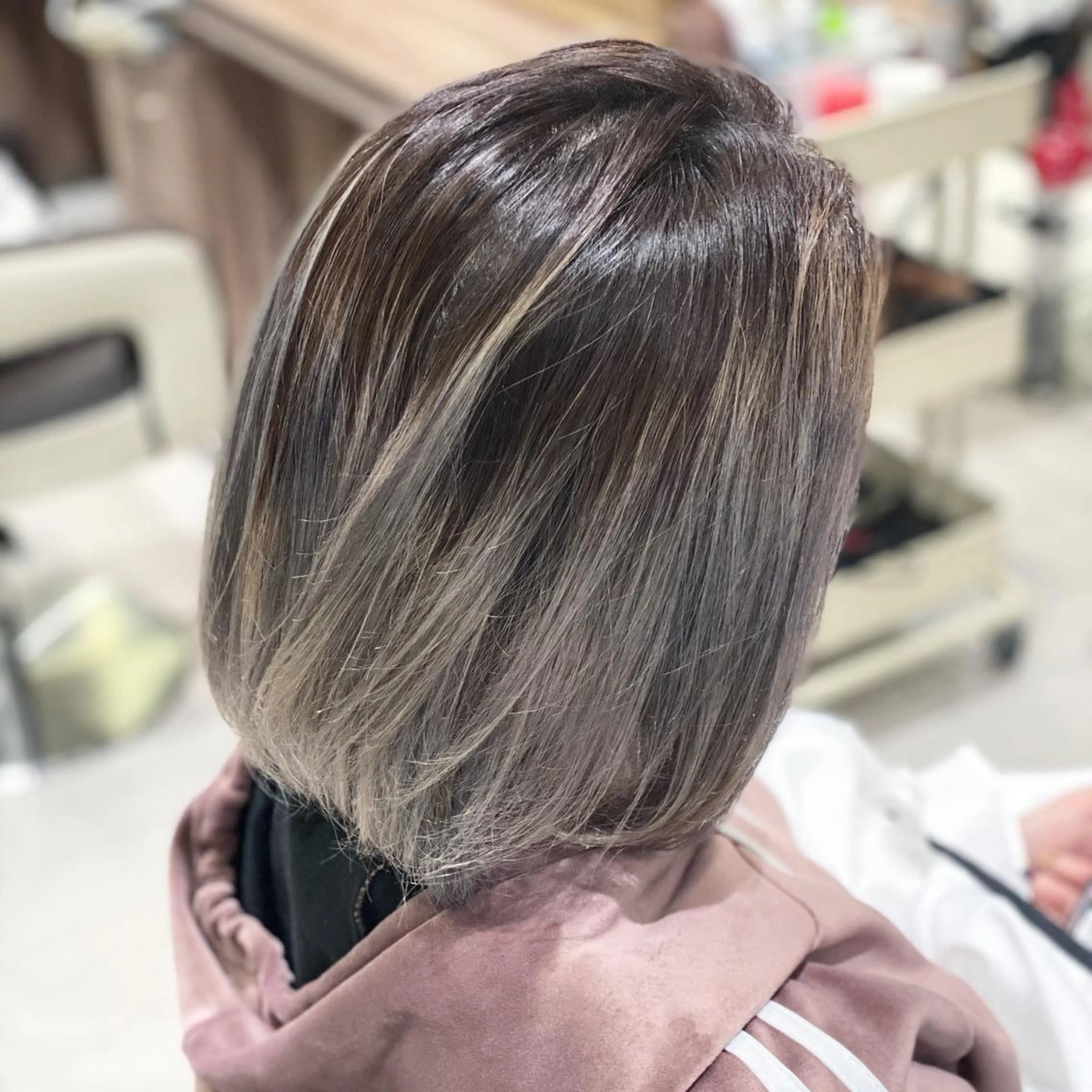 ミディアム カラー バレイヤージュ レイヤーカット 💎大人ハイライト 💎上杉一也💎のヘアスタイル