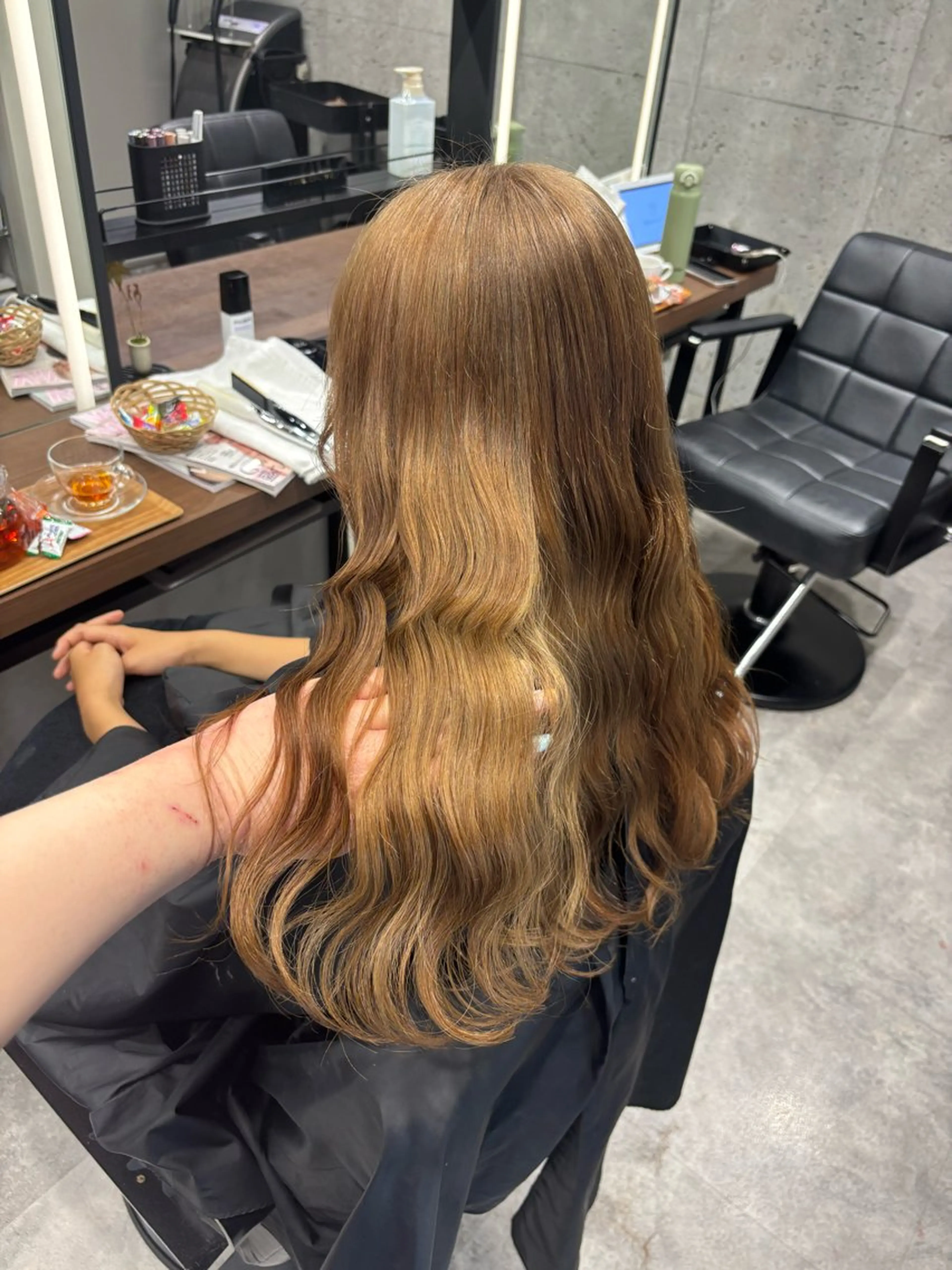 ロング カラー カット ヘアカラー トリートメント 暖色/ハイトーン/ カラー/HBLのヘアスタイル