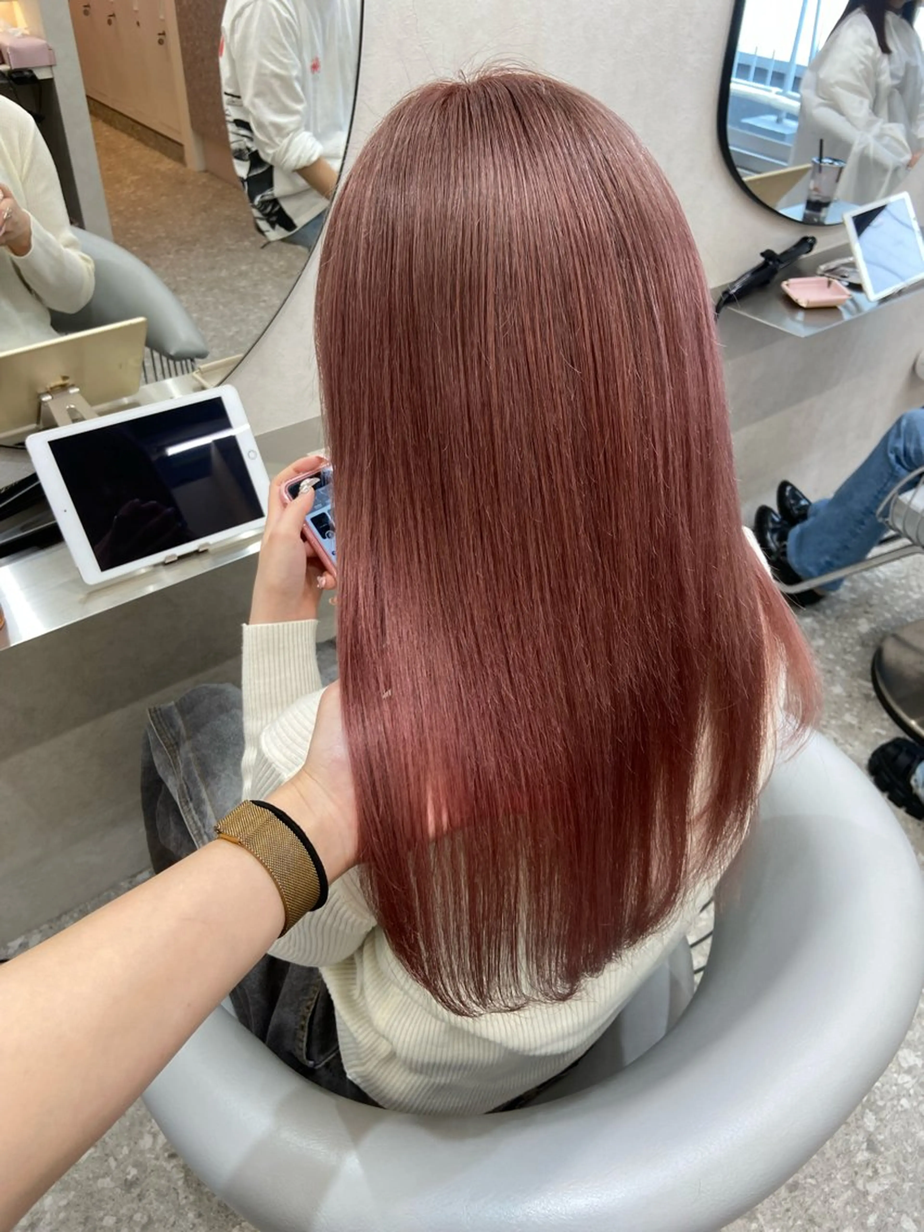 ロング カラー ベージュカラー ブリーチ ケアブリーチ ダブルカラー ピンクカラー 新宿/韓国ヘア 中明度カラー/かやのヘアスタイル