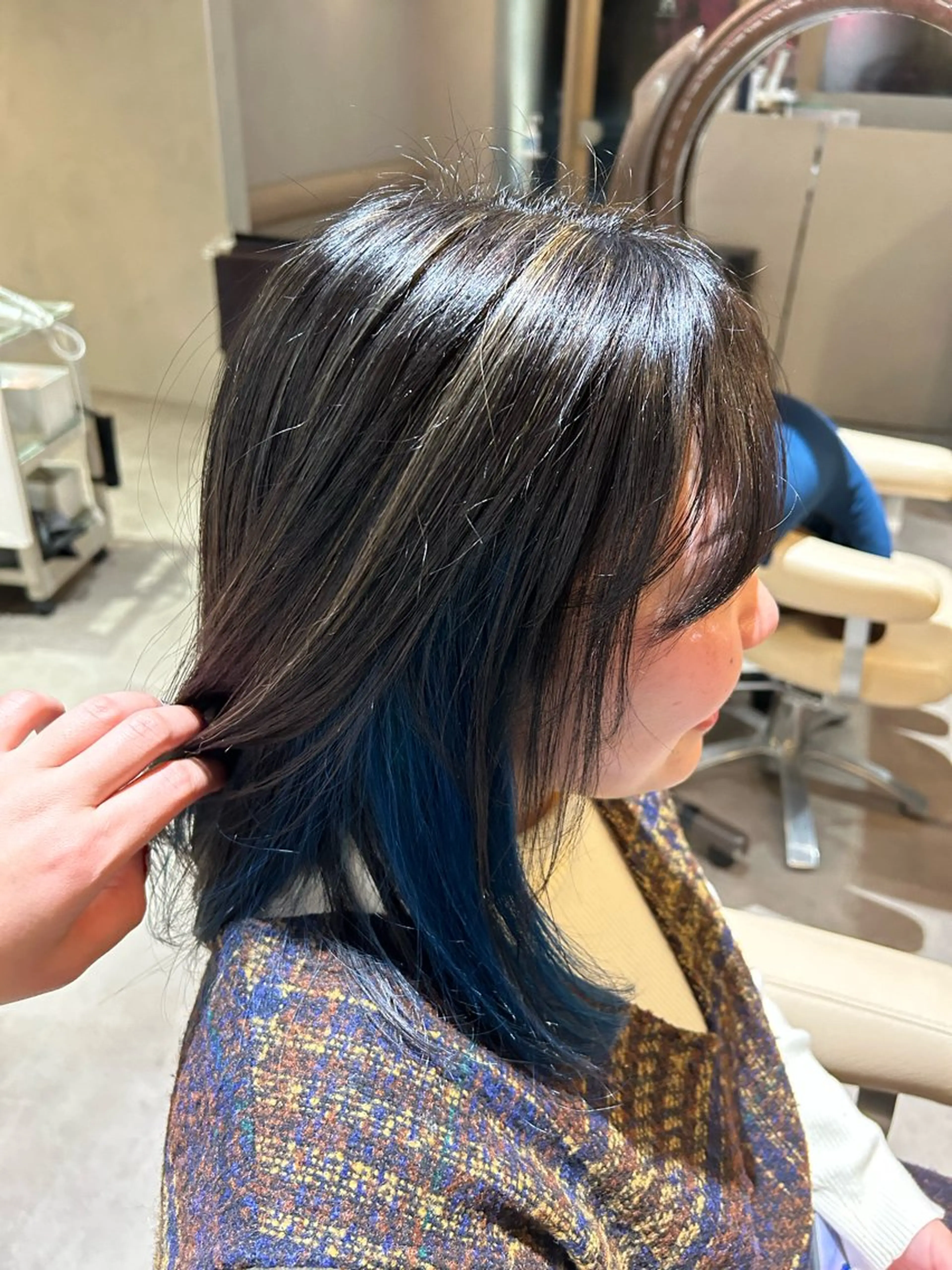 カラー デザインカラー 小林 愛弥のヘアスタイル