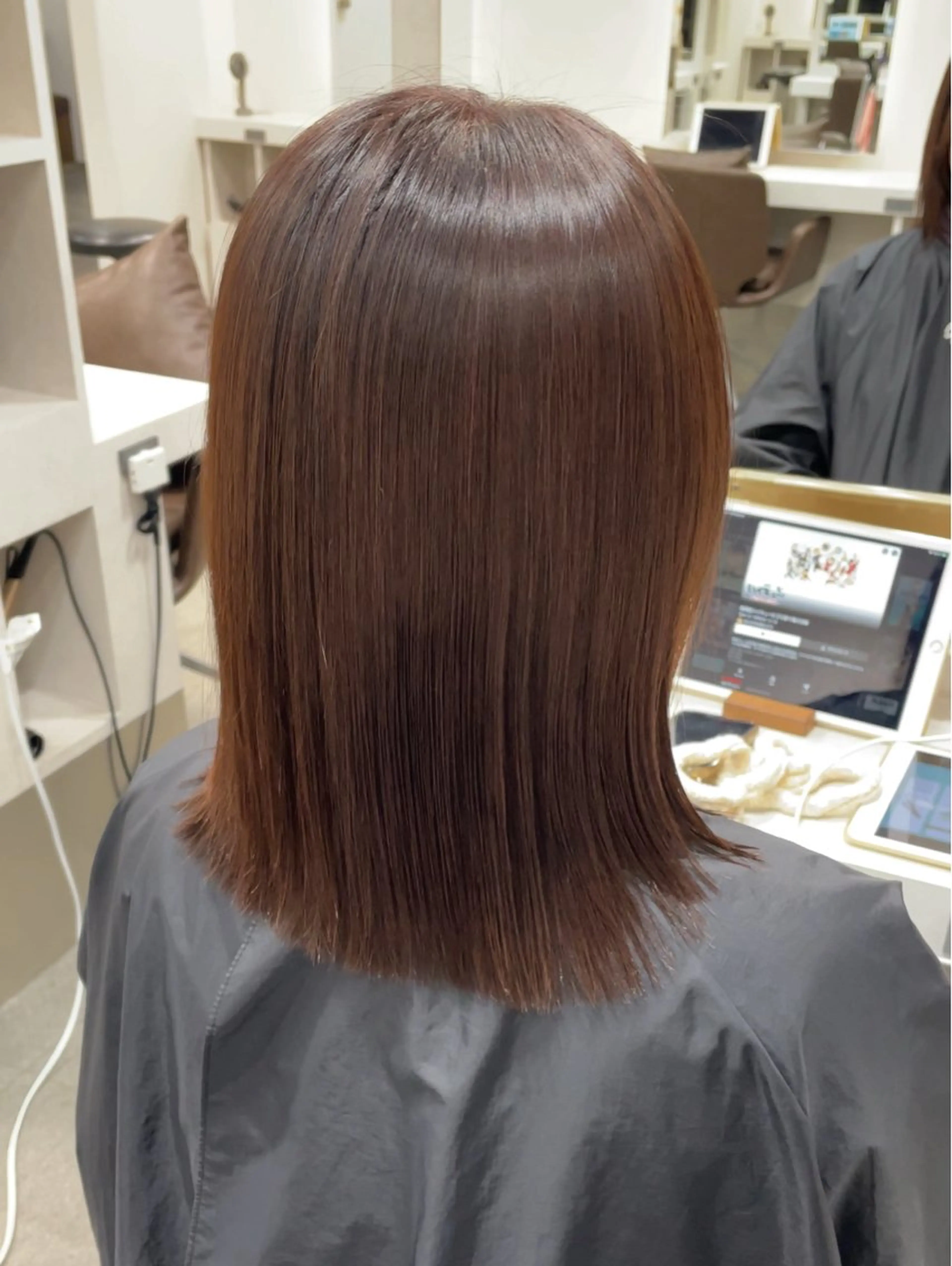 セミロング カラー 髪質改善 縮毛矯正 トリートメント nex  the salon vlow所属・美髪矯正特化美容師✨ あんりのヘアスタイル