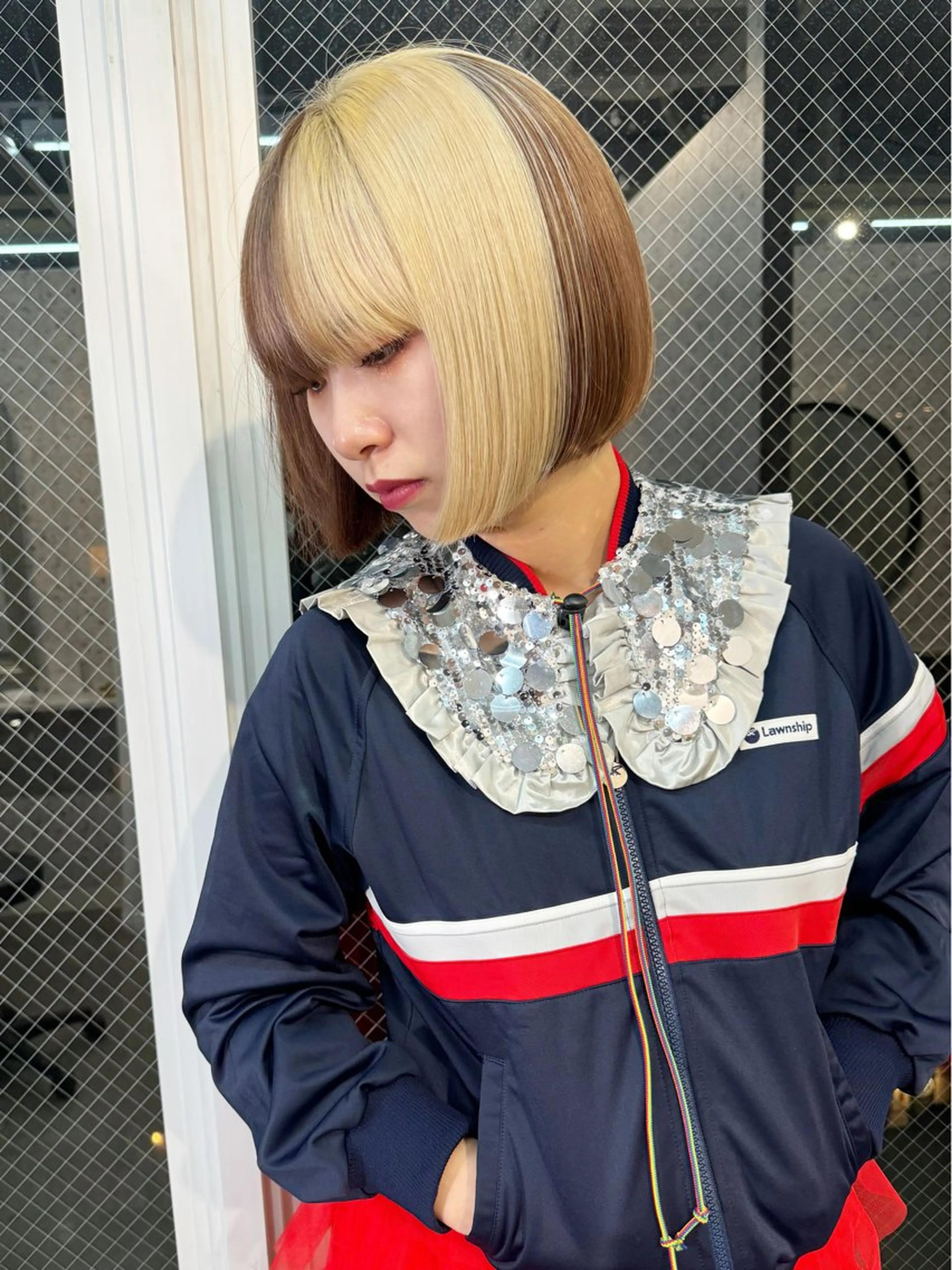 ミディアム カラー ヘアアレンジ ミディアムパーマ ブリーチ ブロンド ブラウンカラー ケアブリーチ ヘアカラー トリートメント lani ブリーチ /ダブルカラーのヘアスタイル