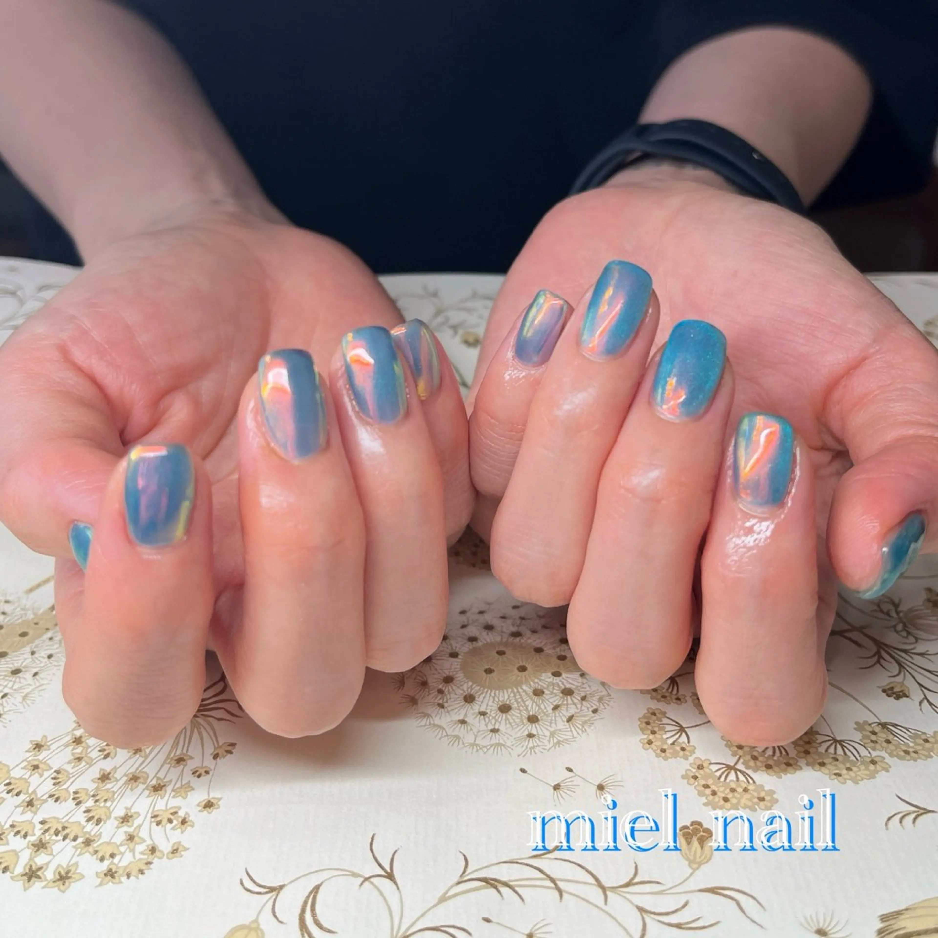 ネイル オーロラネイル ブルー マグネットネイル ミラーネイル 夏ネイル miel nailのネイルデザイン