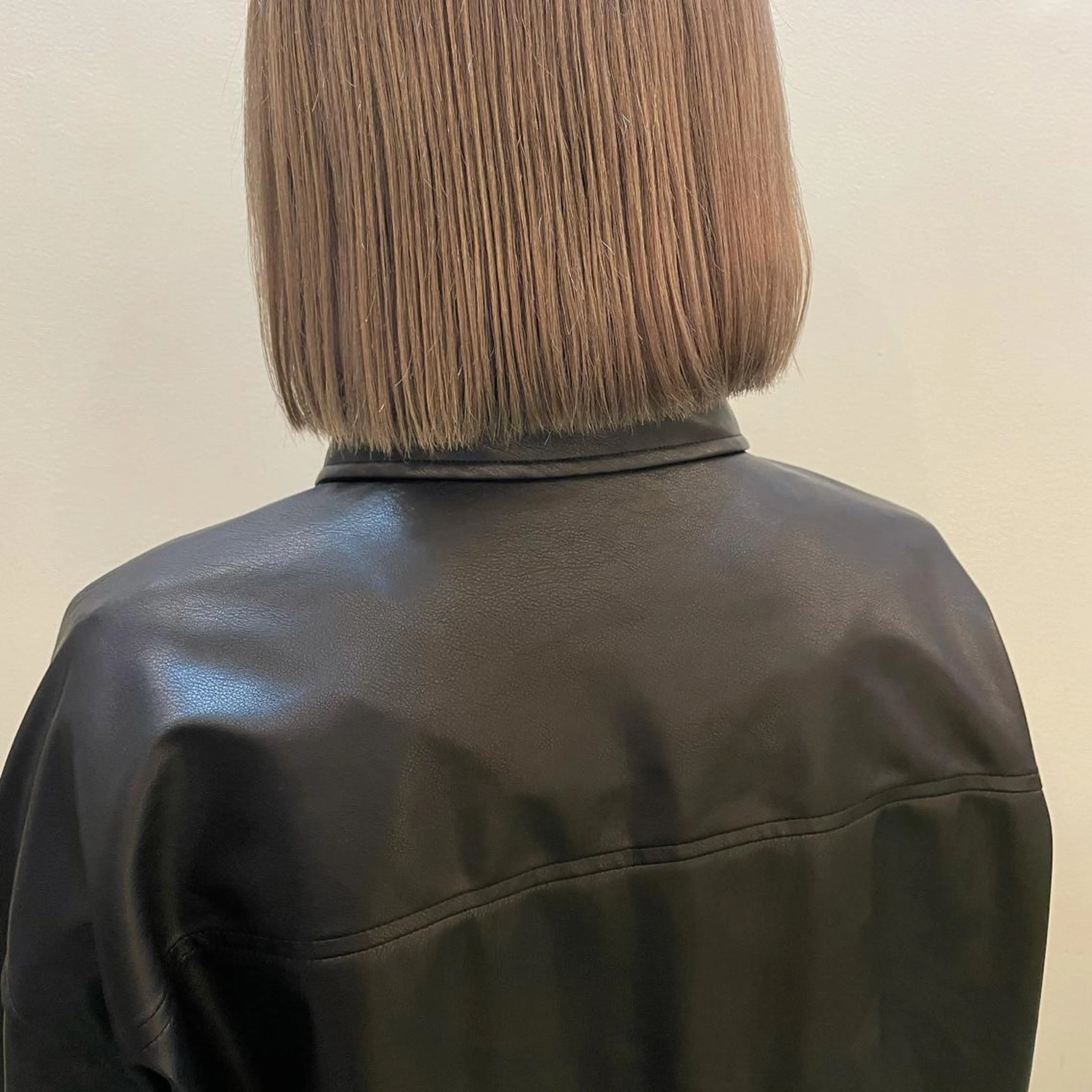 ショート カラー ブリーチ カット ヘアカラー トリートメント TO C所属・ボブ/ミディアム RIONAのヘアスタイル