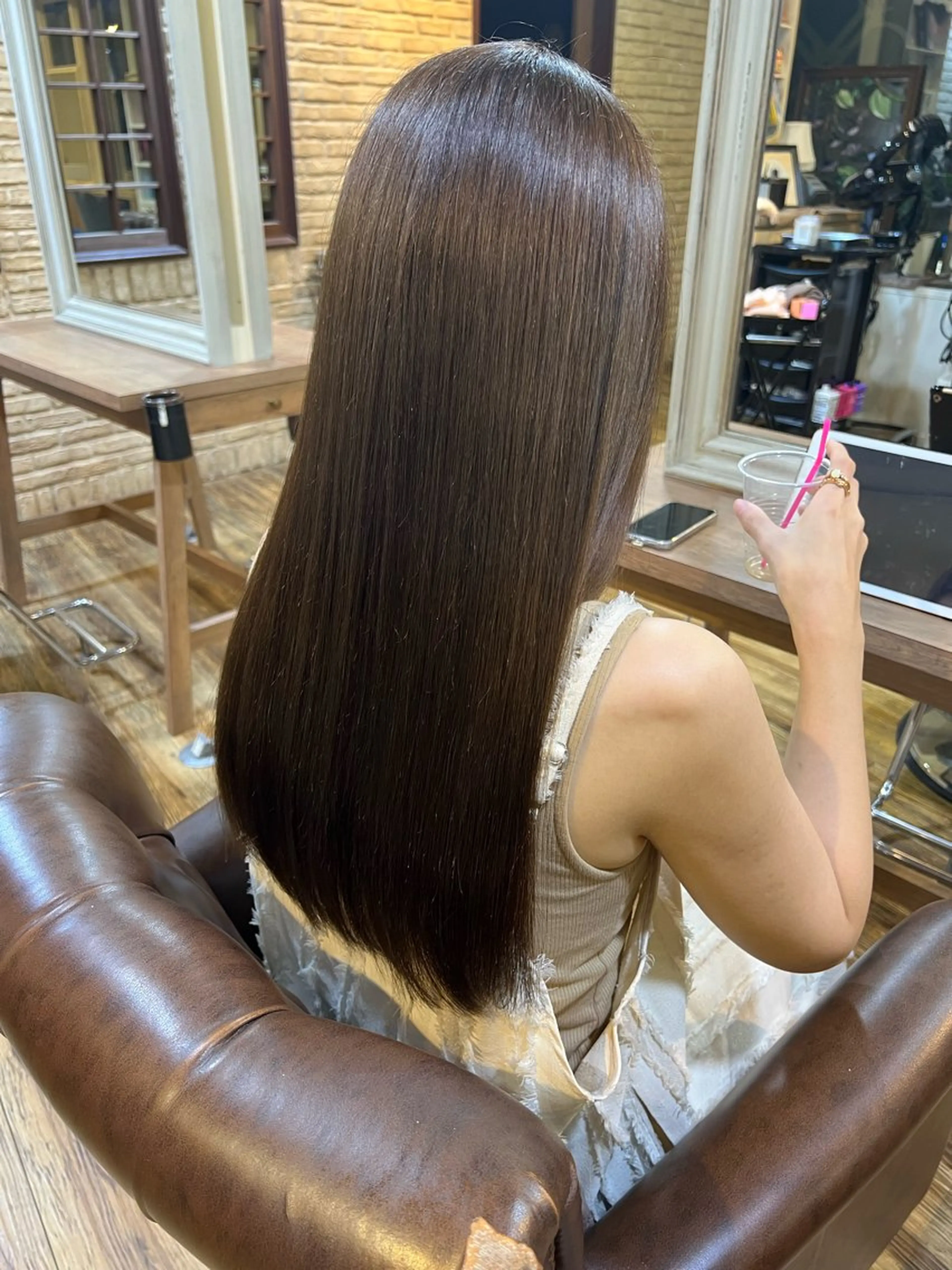 ロング カラー オリーブカラー 染矢 優希のヘアスタイル