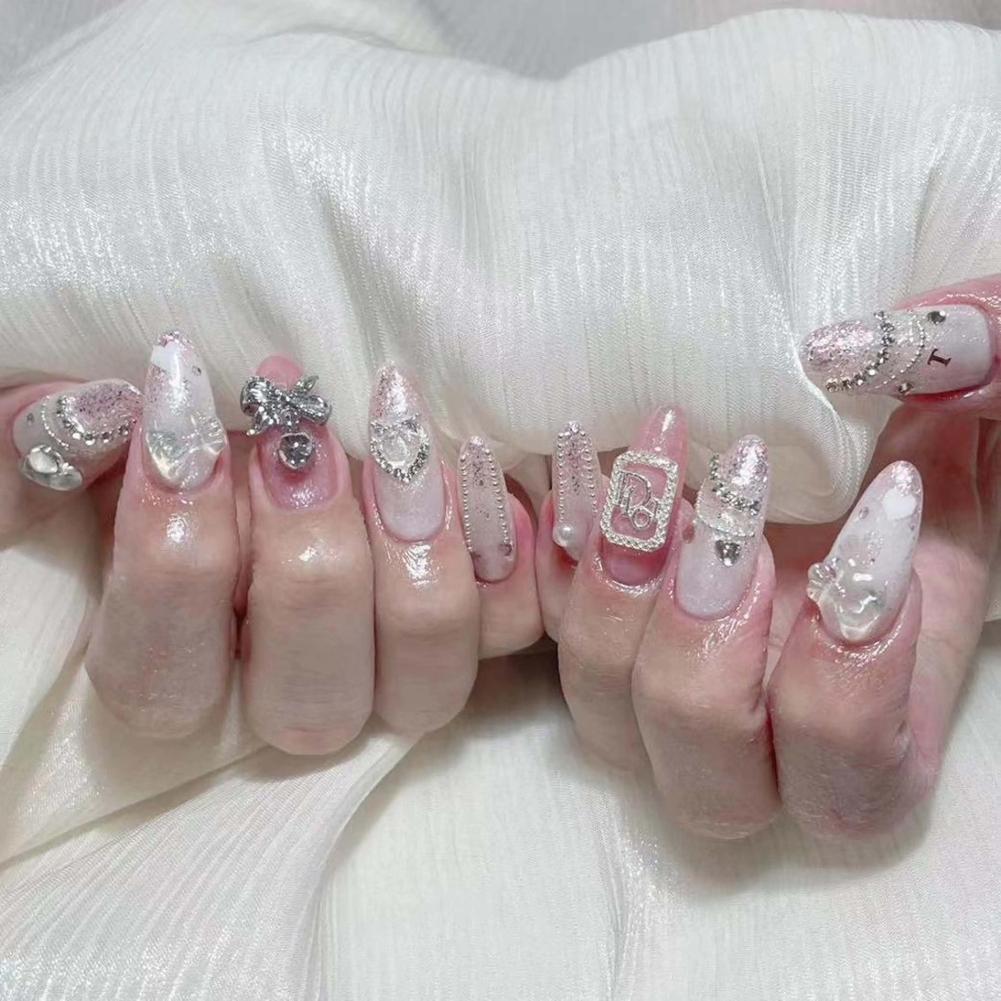 ネイル ハンドネイル yu ri 🌹のネイルデザイン