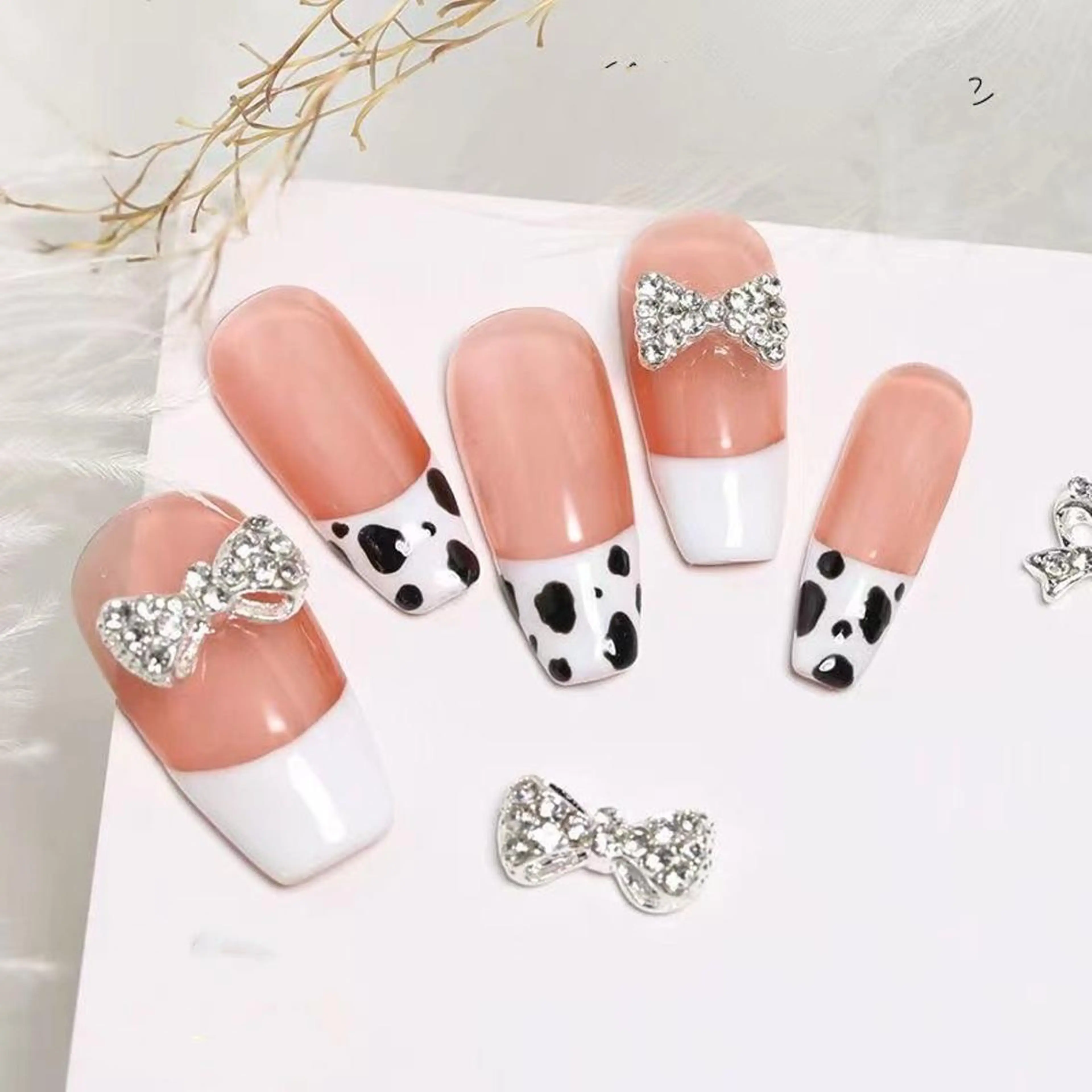 ネイル ラッキー 玲奈のネイルデザイン