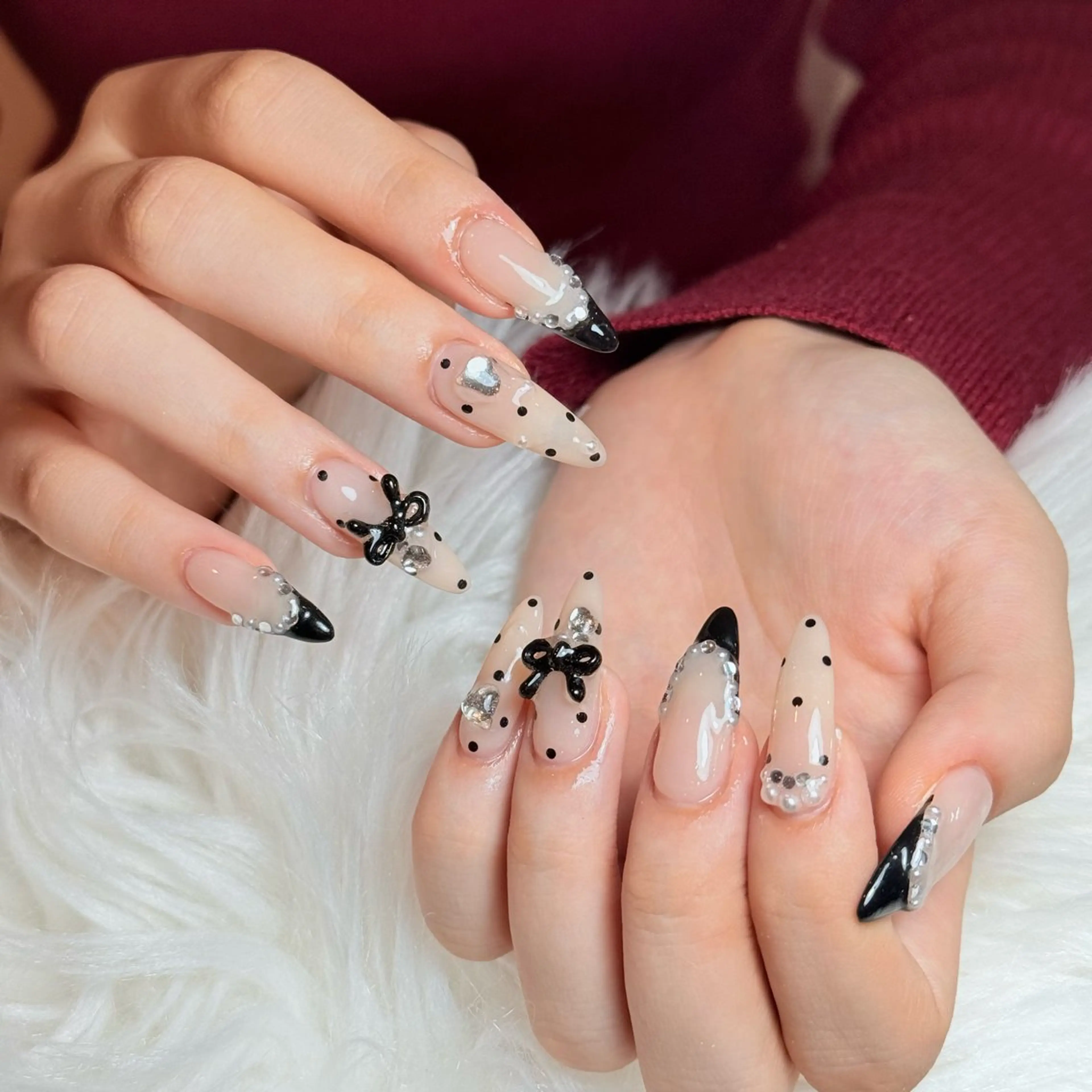 ネイル チークネイル フレンチネイル グラデーション キラキラネイル 韓国ネイル ハンドネイル Risa_ Nailのネイルデザイン