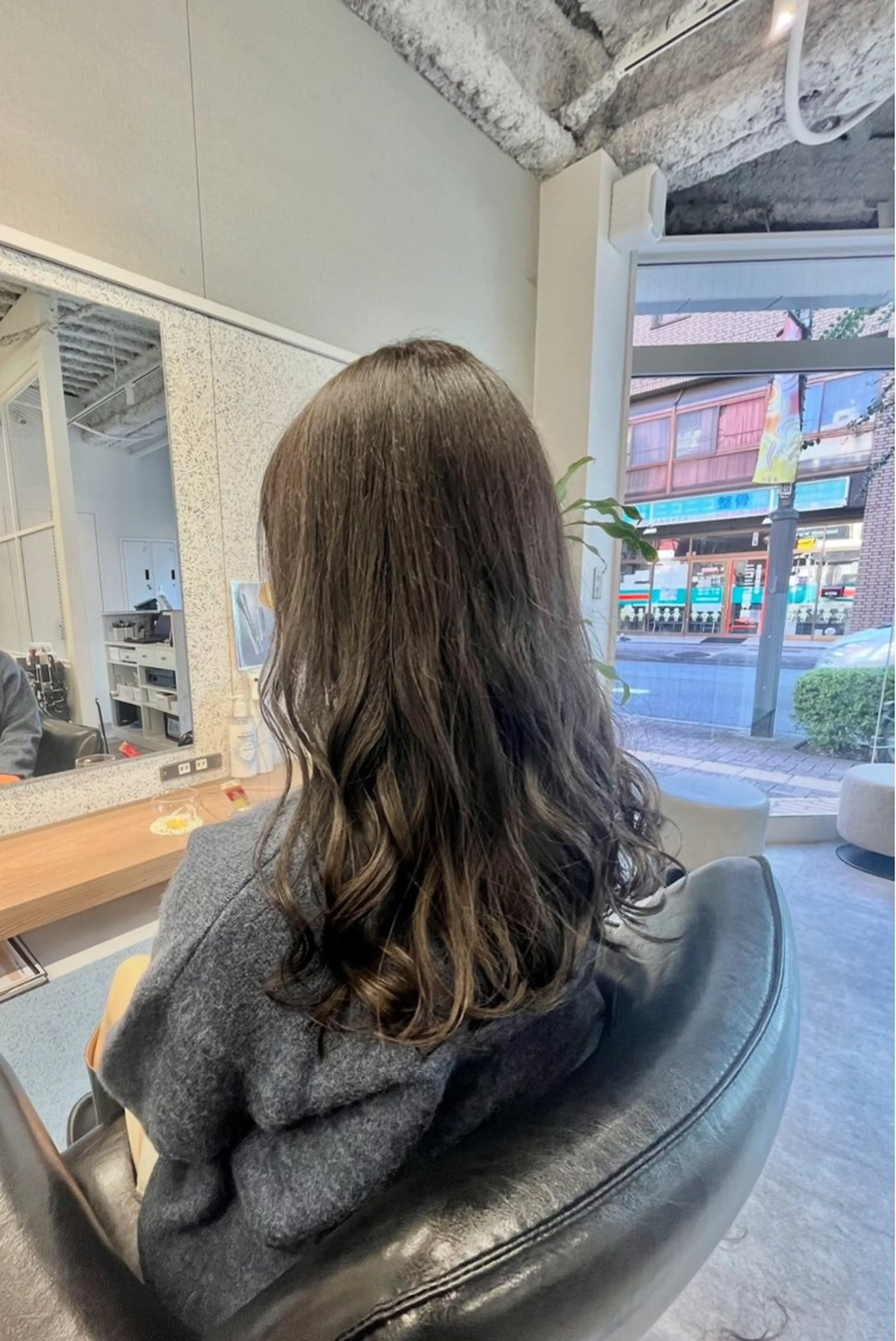 ロング カラー ヘアアレンジ ブリーチ 透明感カラー ブリーチなしカラー 🍓艶髪/艶カラー ハイトーン/しんたにのヘアスタイル