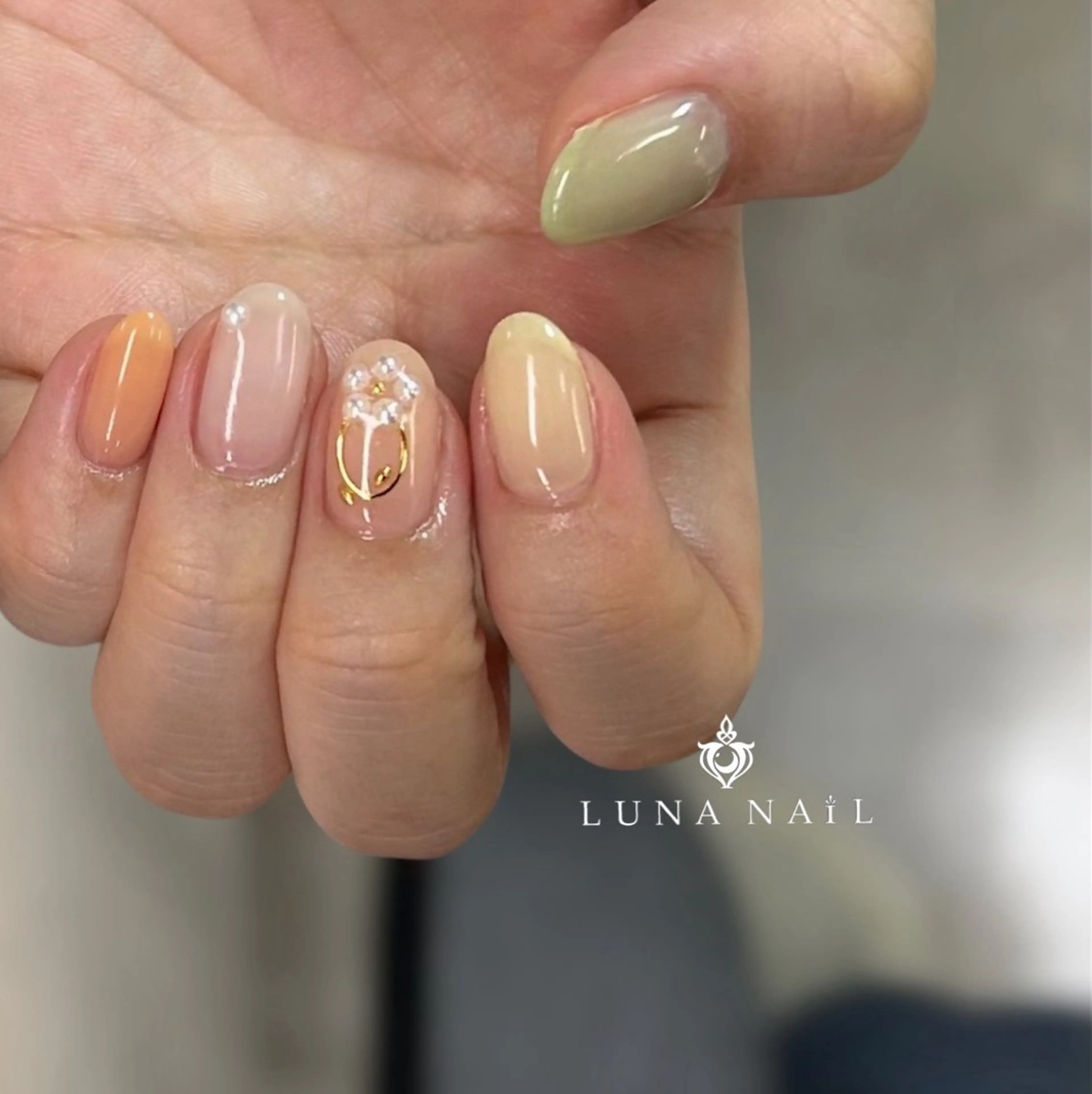 ネイル アトリエ　ミモザ所属・いまむら あかりのネイルデザイン