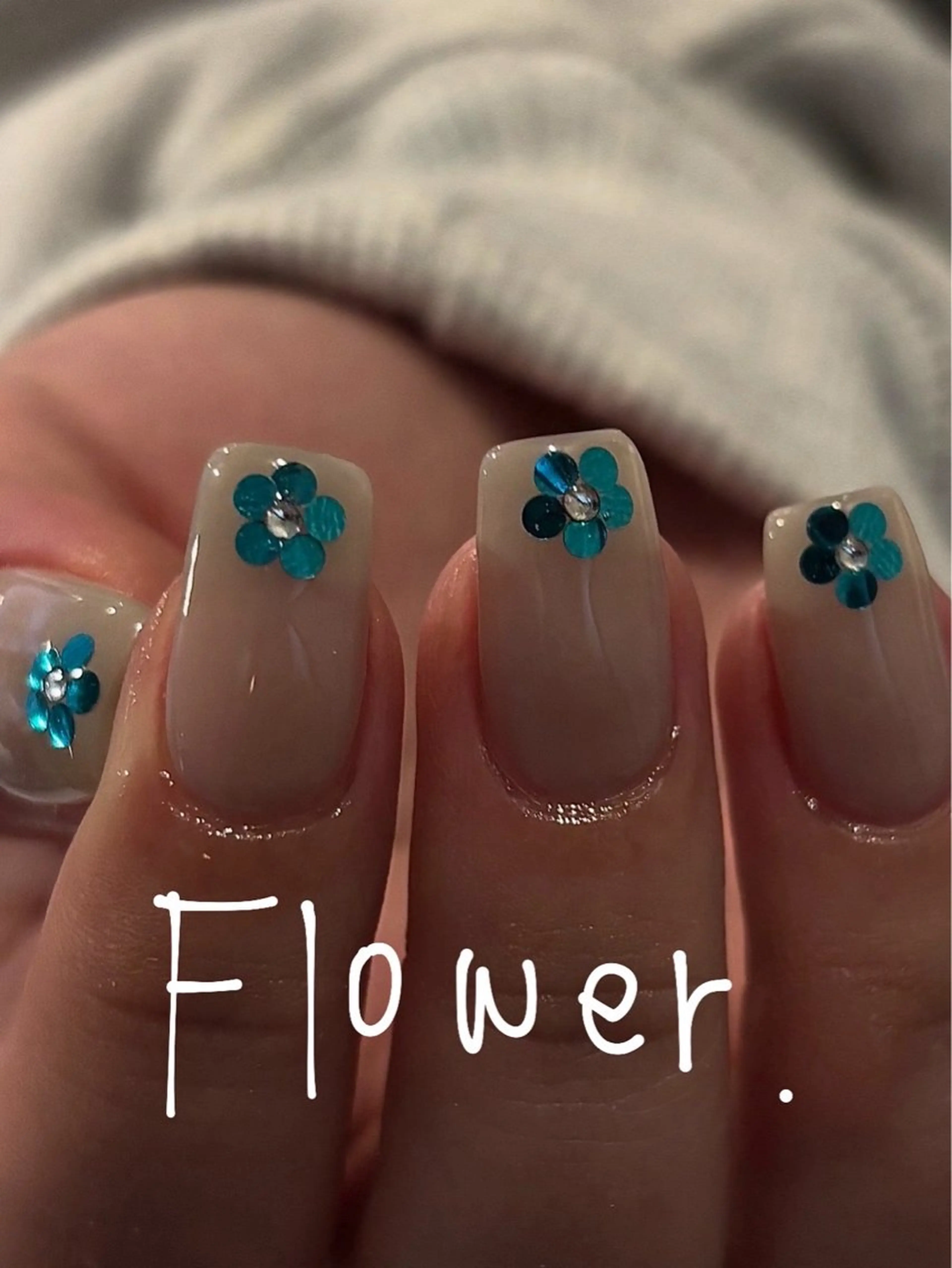 ネイル ホログラムネイル ハンドネイル nao＿nail .929のネイルデザイン