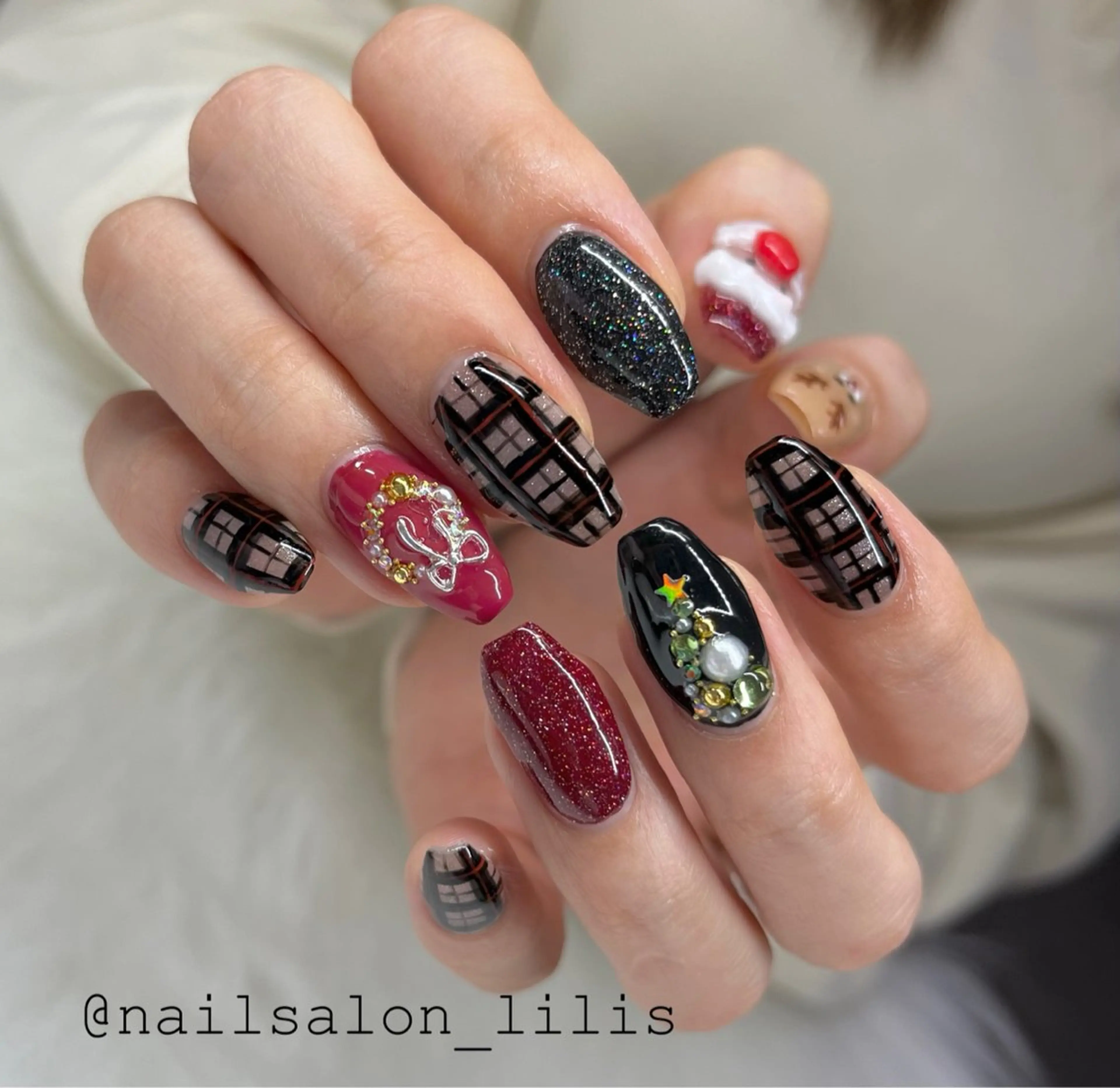 ネイル 冬ネイル クリスマス nailsalon lilis所属・nailsalon Lilisのネイルデザイン