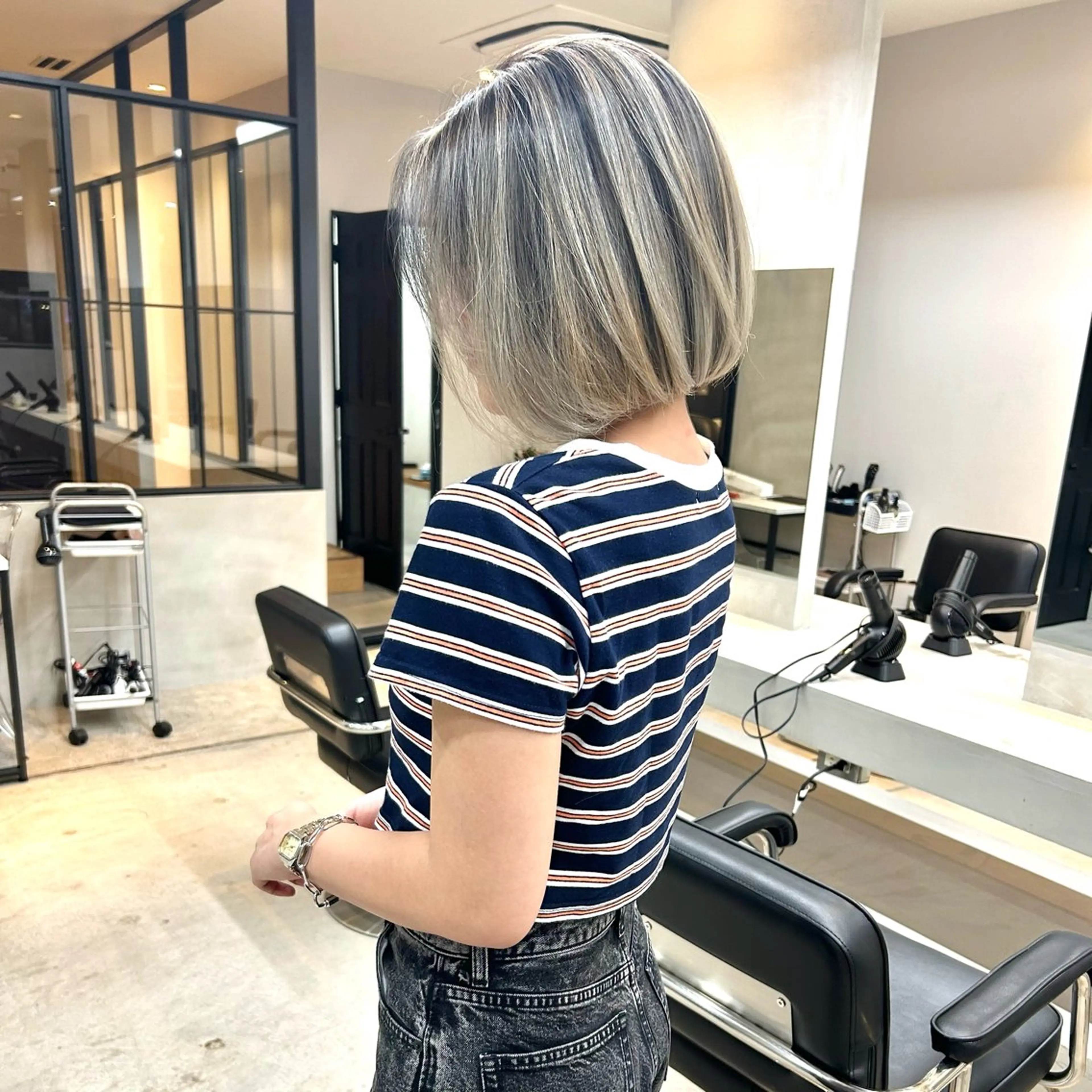 ✨ミニモ限定🎉✨【ハイライト/バレイヤージュ】ホイルブリーチ+透明感カラー🌈+ケアトリートメント+コテ仕上げ💚の写真